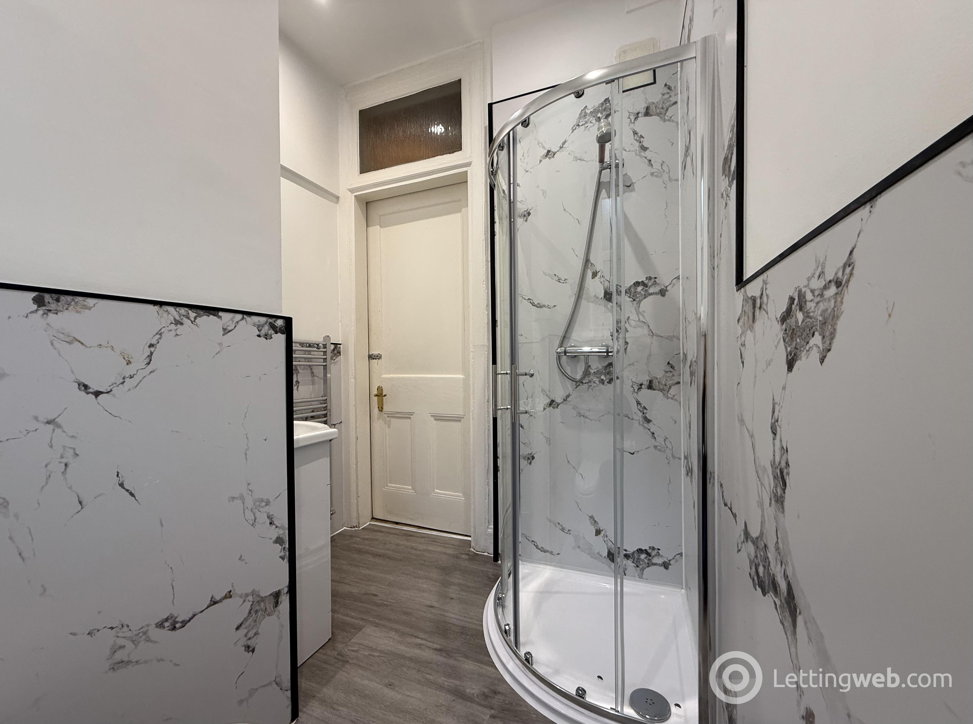 Property to rent in Flat 2, 39 High Street, Dalkeith, EH22 1JB