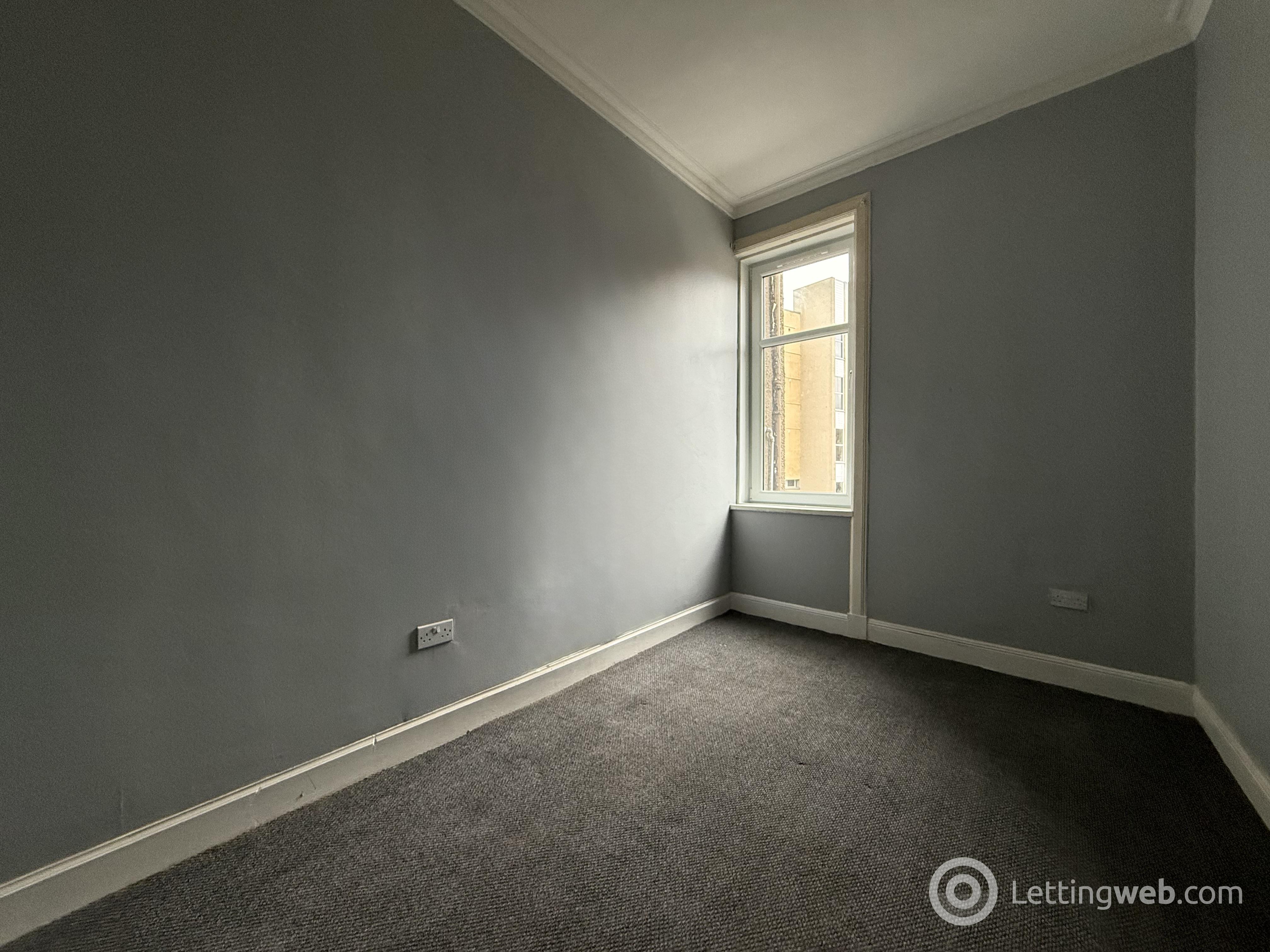 Property to rent in Flat 2, 39 High Street, Dalkeith, EH22 1JB