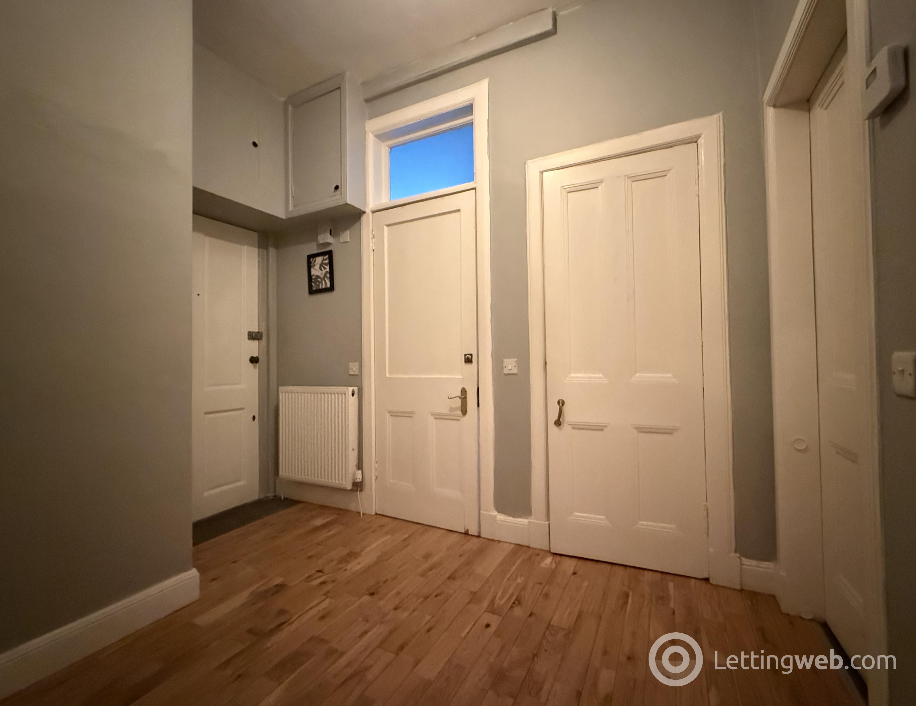 Property to rent in Flat 2, 39 High Street, Dalkeith, EH22 1JB