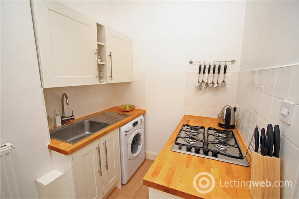 Property to rent in 9/4 (1F2) Pirrie Street