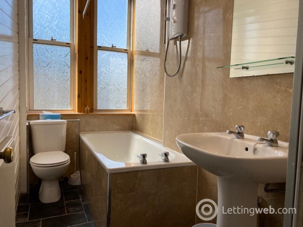 Property to rent in Mcdonald Road, Edinburgh, EH7 4LX