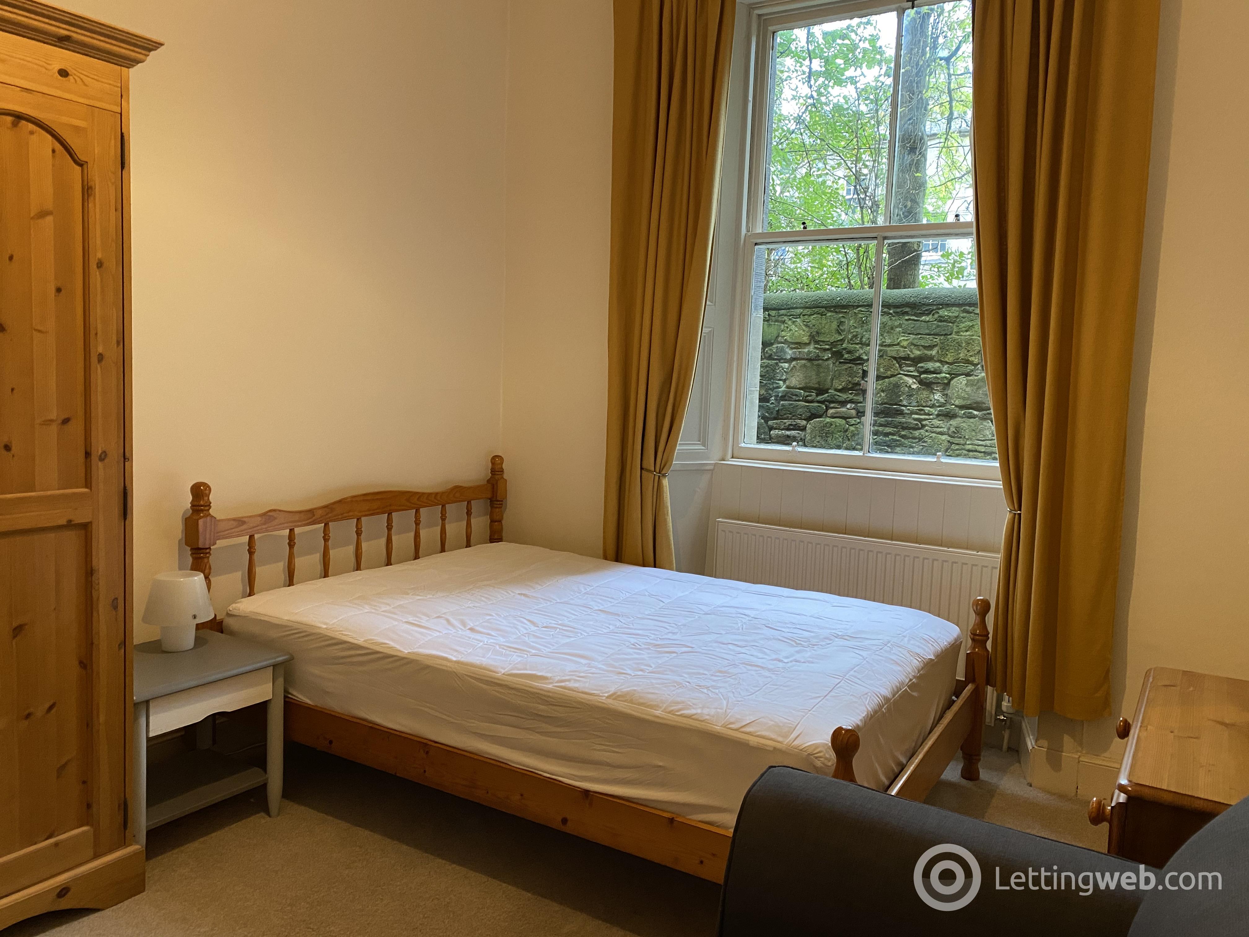 Property to rent in 2/1 Buccleuch Terrace