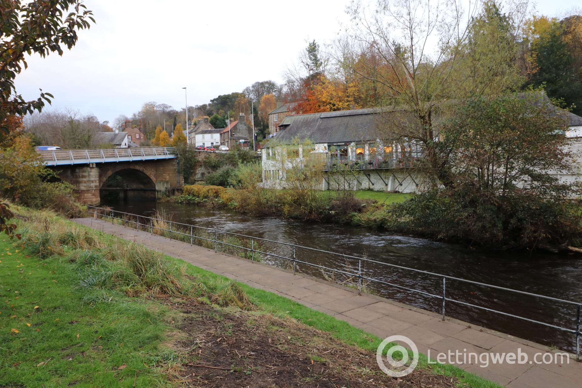 Property to rent in 3 Old Bank Building, Scool Green