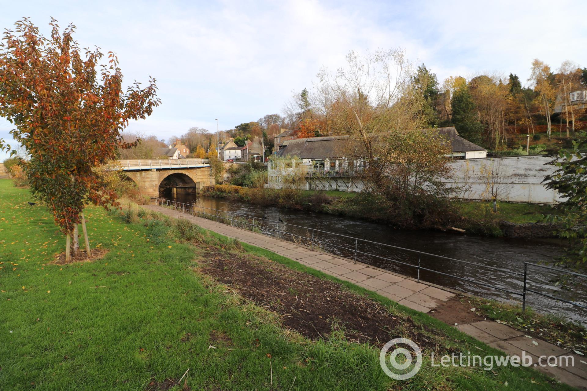 Property to rent in 3 Old Bank Building, Scool Green