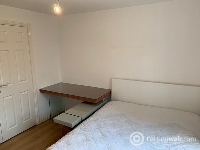 Property to rent in 21 Burnbrae Road