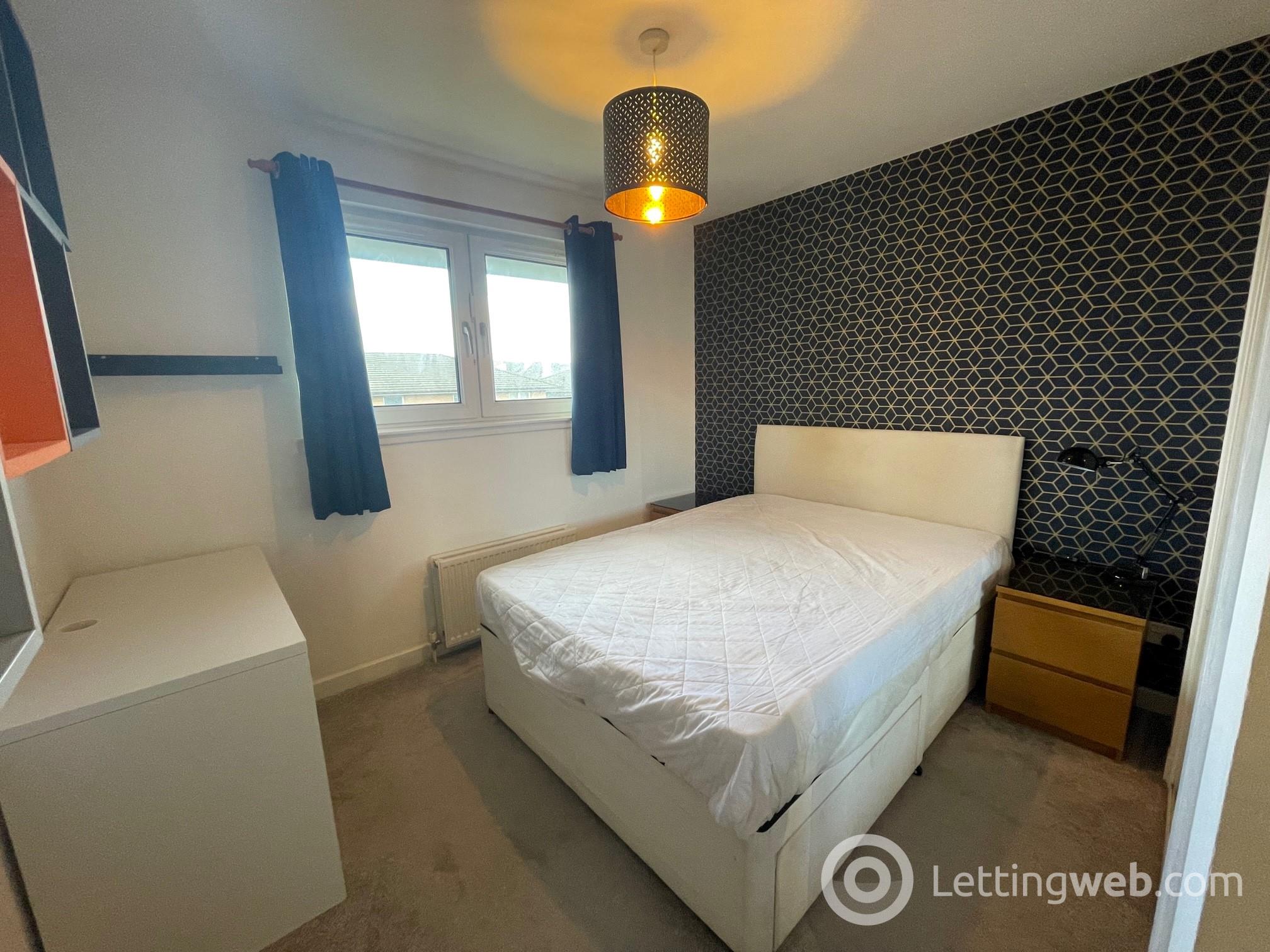 Property to rent in Sauchton Mains Street