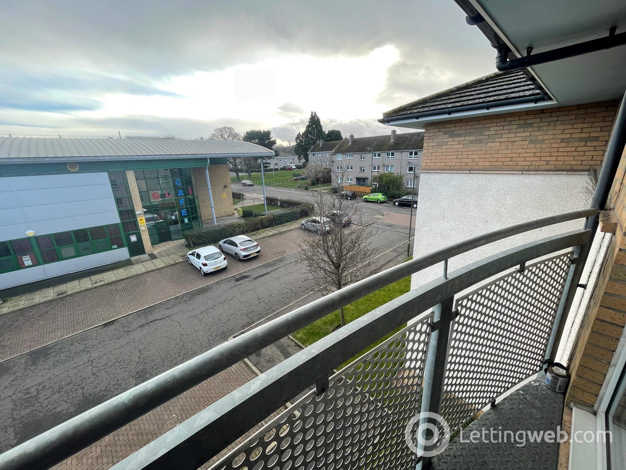 Property to rent in Sauchton Mains Street