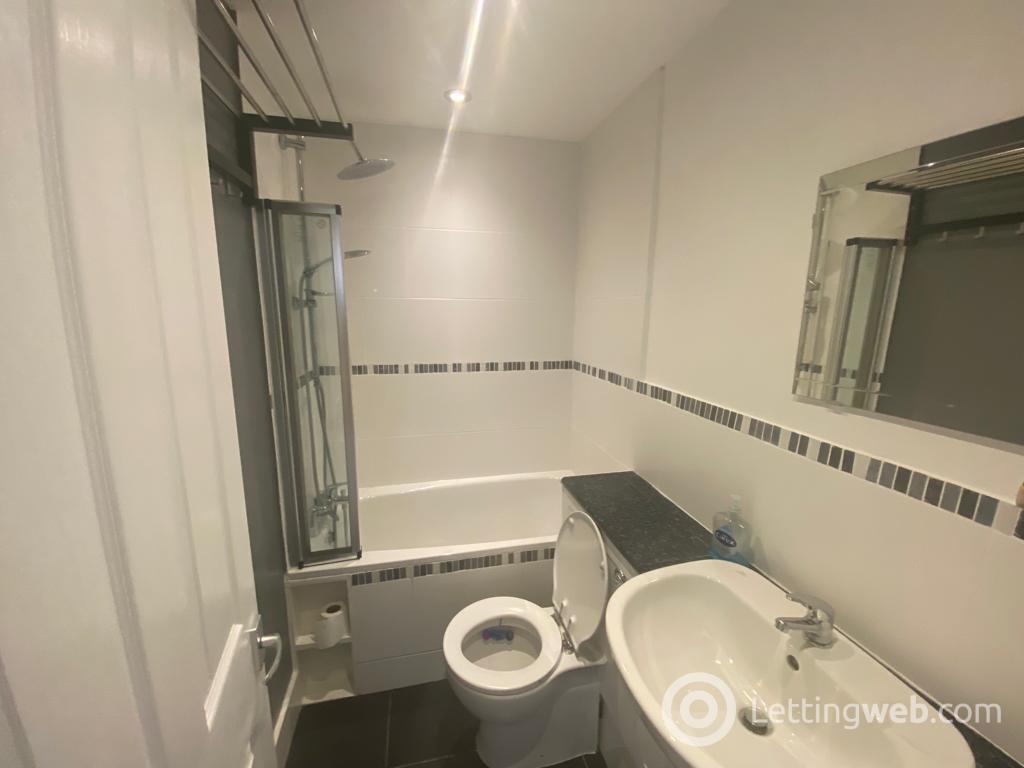 Property to rent in Juniper Terrace, Edinburgh, EH14 5EF