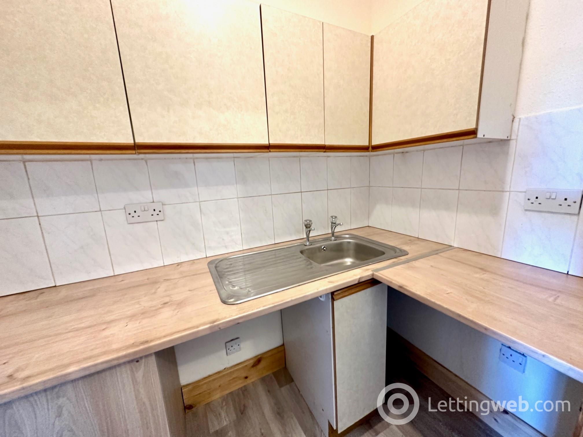 Property to rent in Evelyn Terrace, EH26 0QX