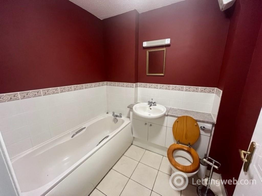 Property to rent in Sinclair Place, Edinburgh, EH11 1AG