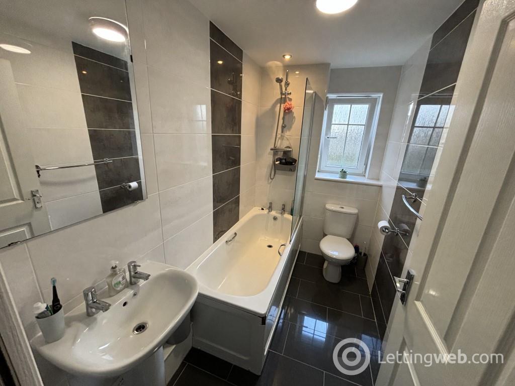 Property to rent in Pilmuir Place, Dunfermline, KY12 9FD