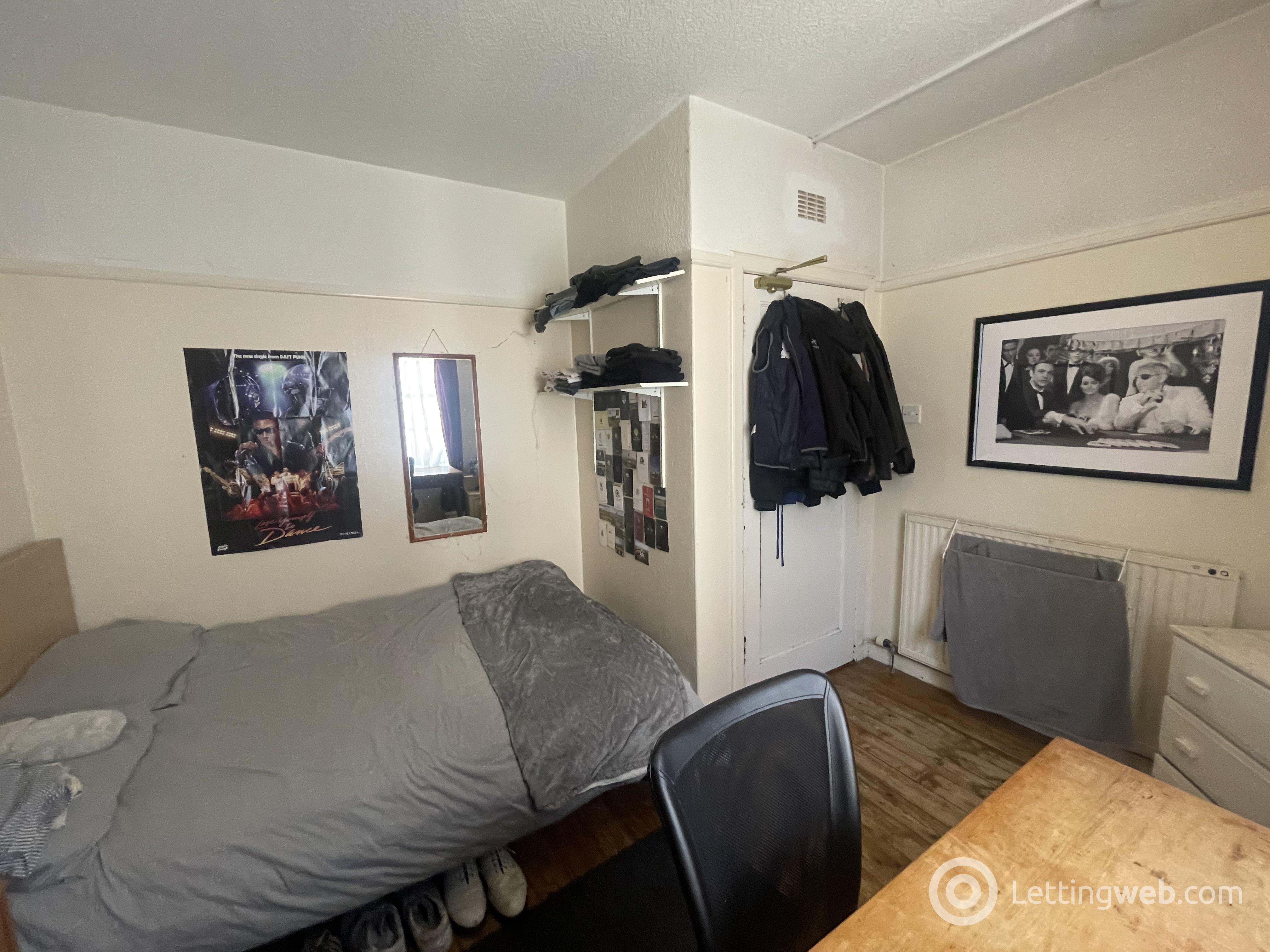 Property to rent in 94/1 North Street