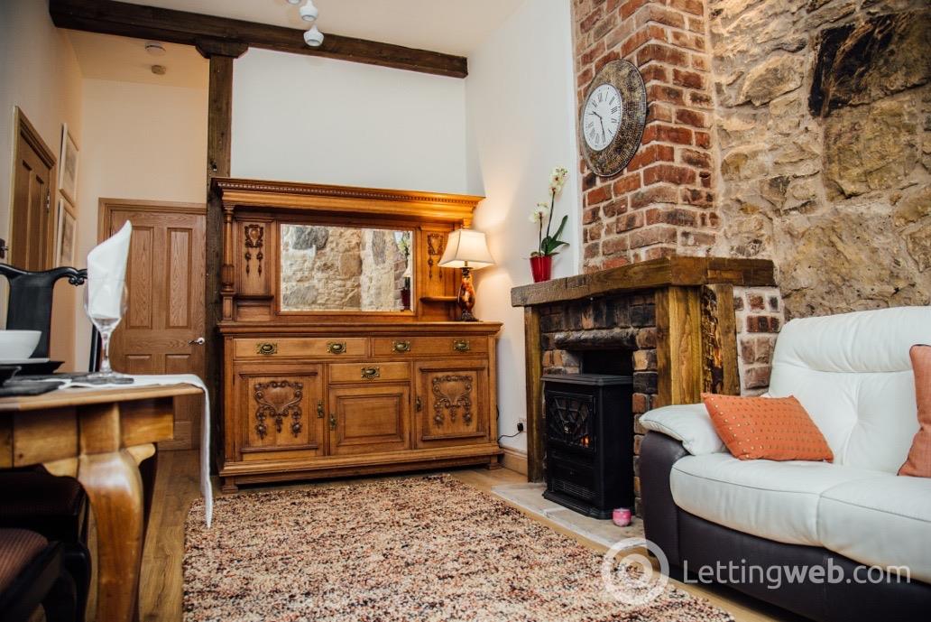 Property to rent in 14/4 Dock Place