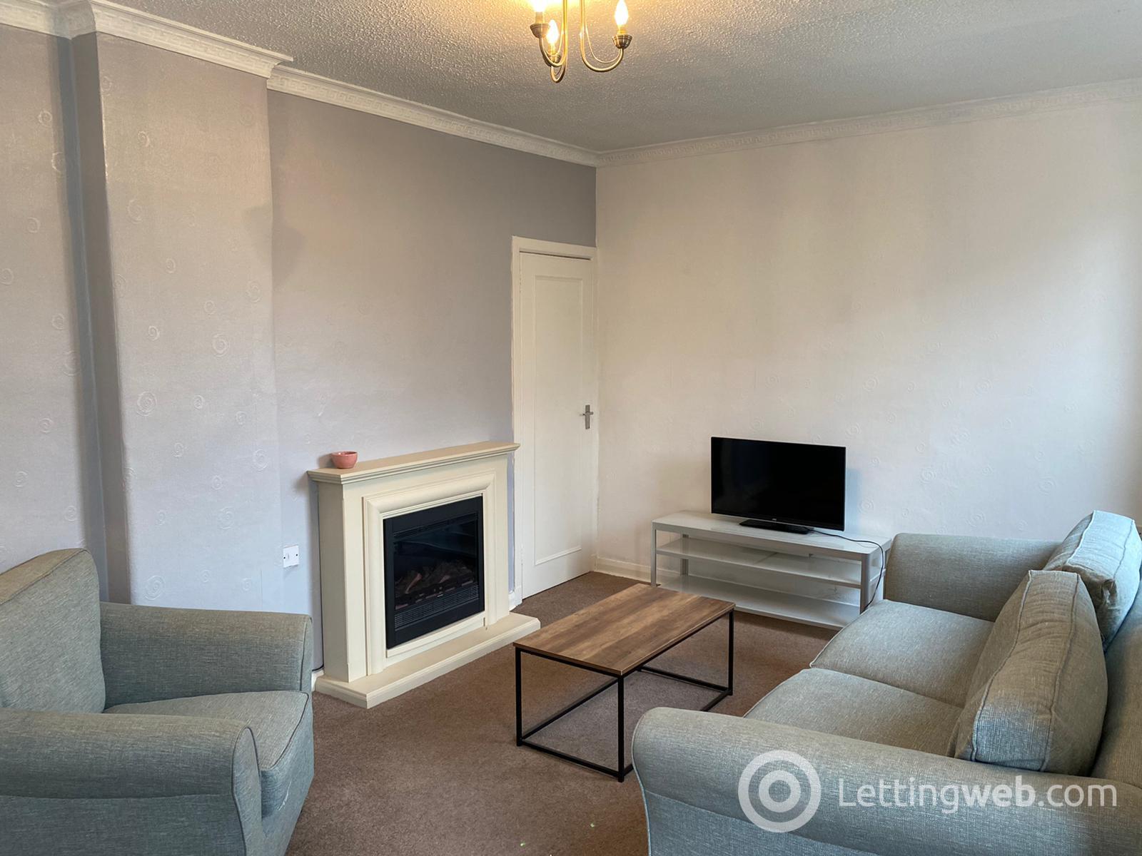 Property to rent in 31/2 Loganlea Drive