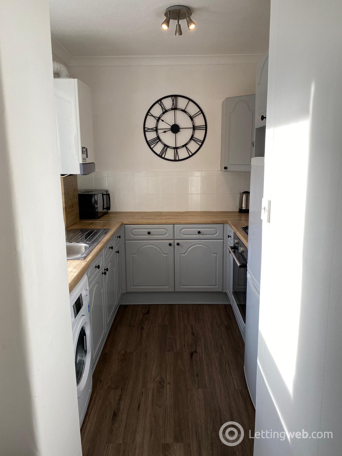 Property to rent in 31/2 Loganlea Drive