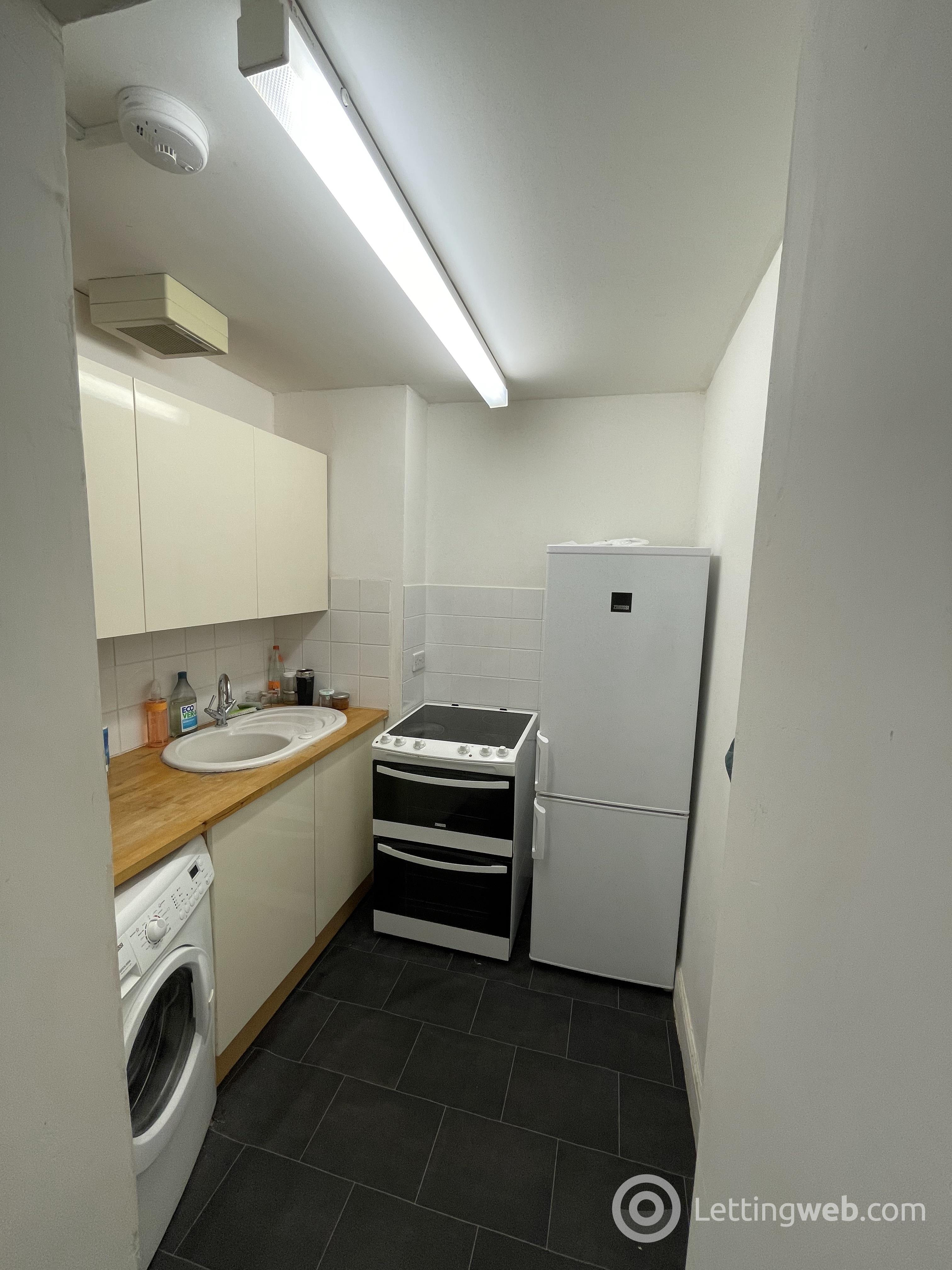 Property to rent in 55/3 Prince Regent Street
