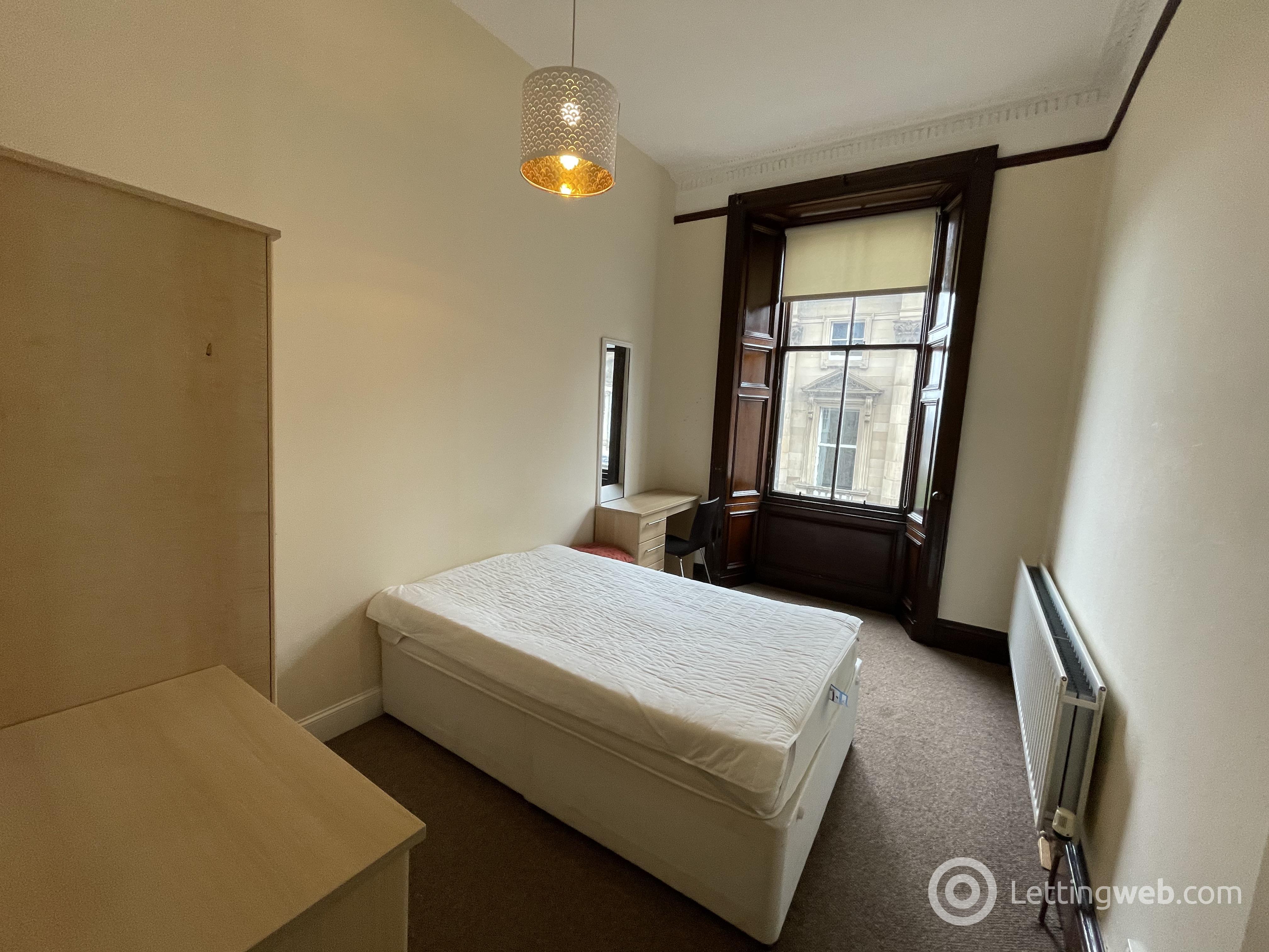 Property to rent in 13 2f2 Bank Street