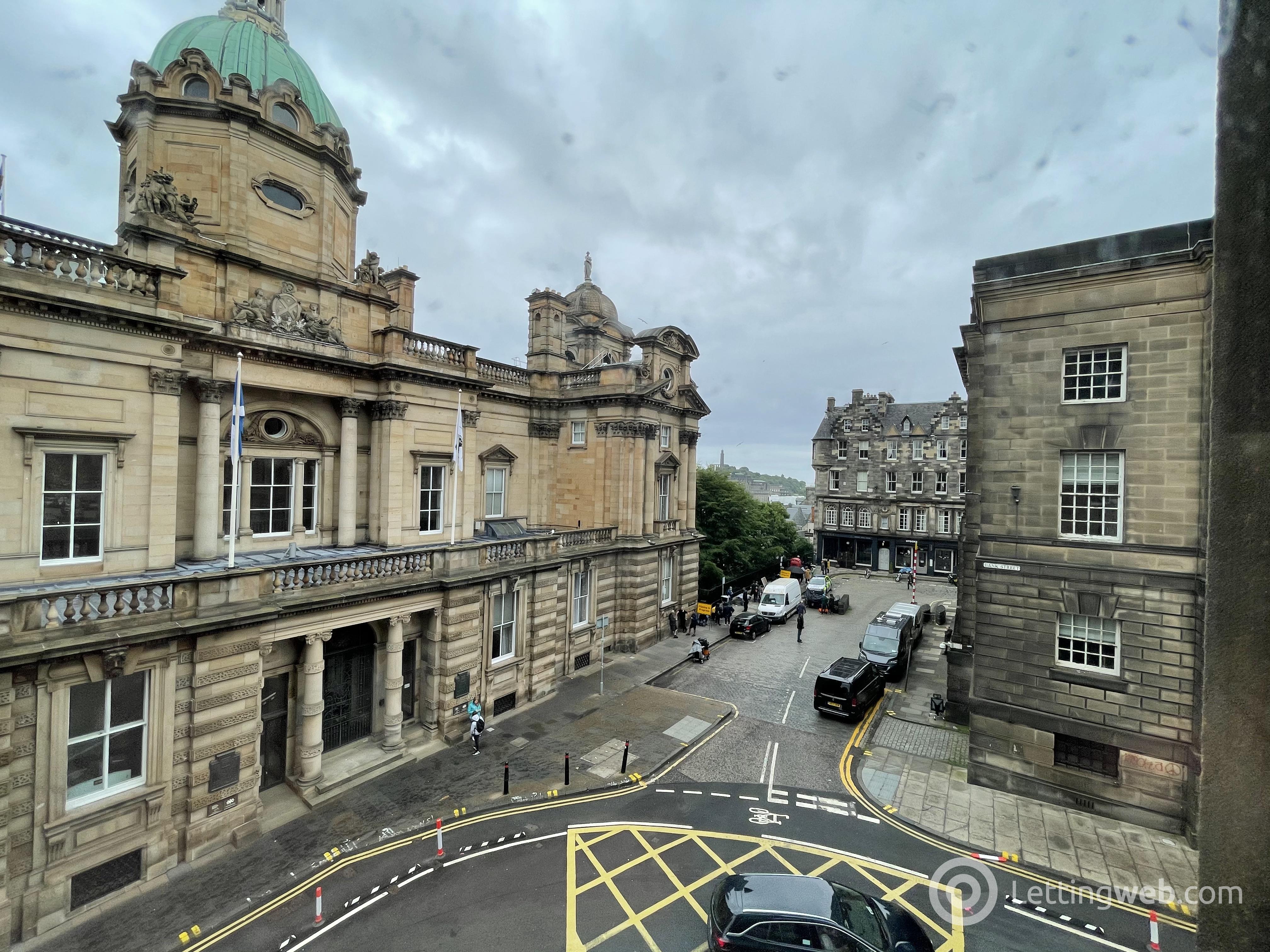 Property to rent in 13 2f2 Bank Street