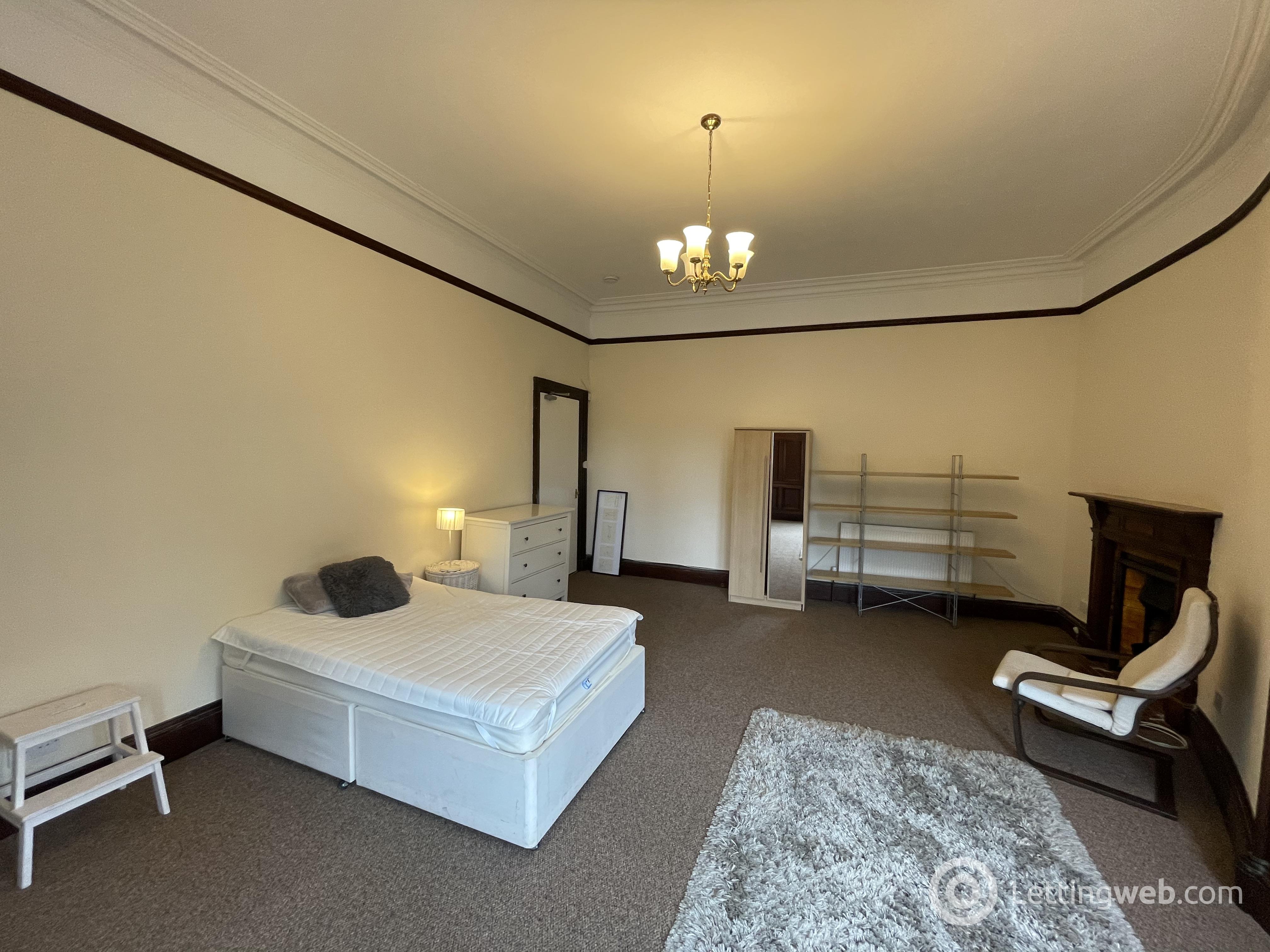 Property to rent in 13 2f2 Bank Street