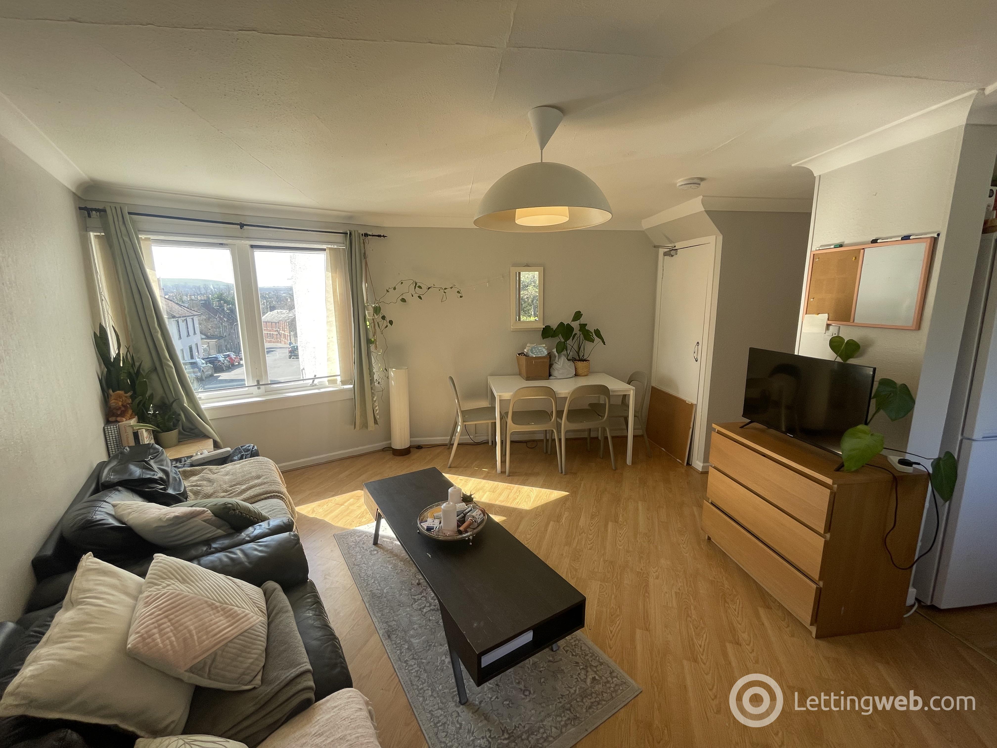 Property to rent in 7 Abbey Court