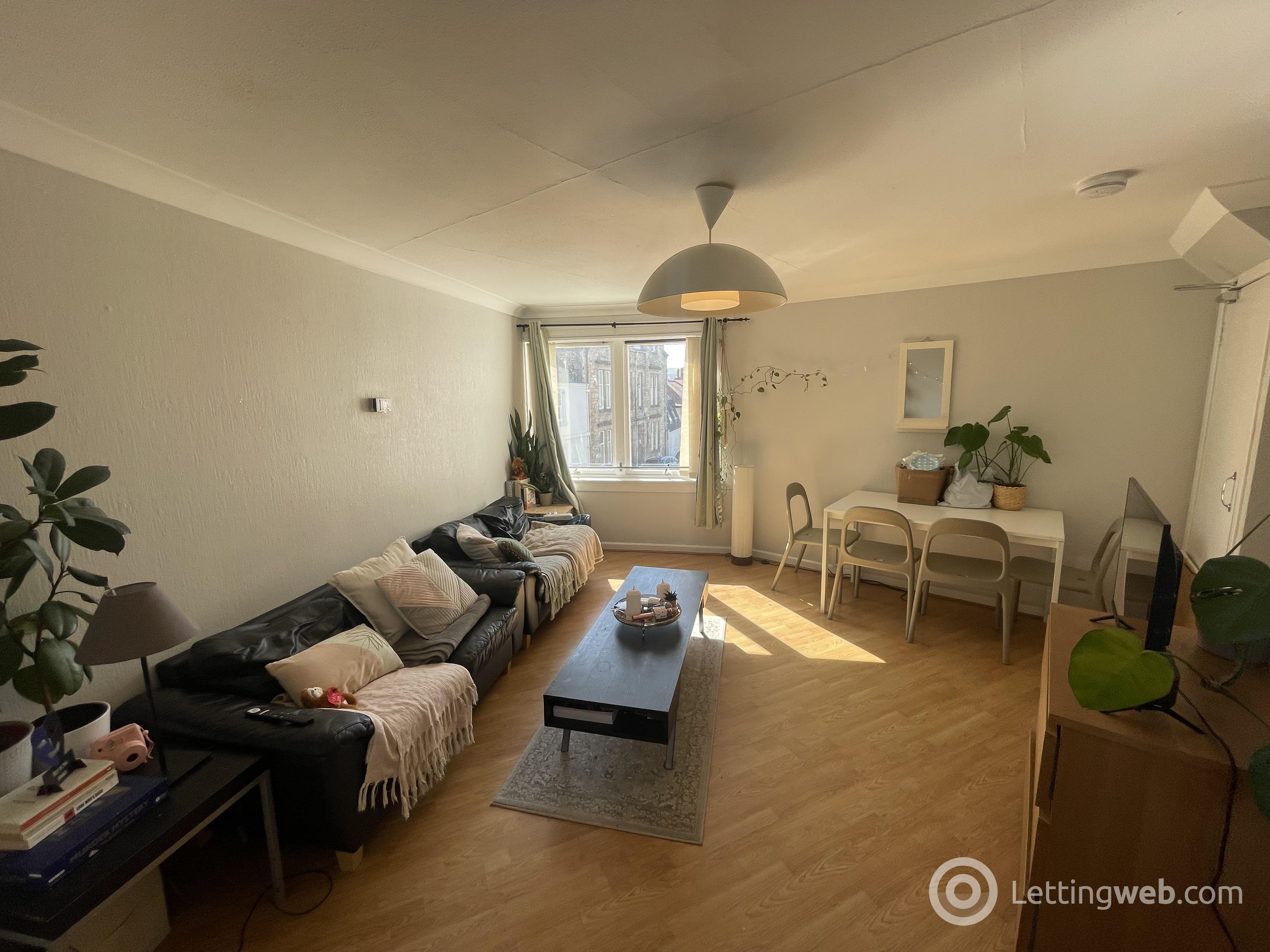 Property to rent in 7 Abbey Court