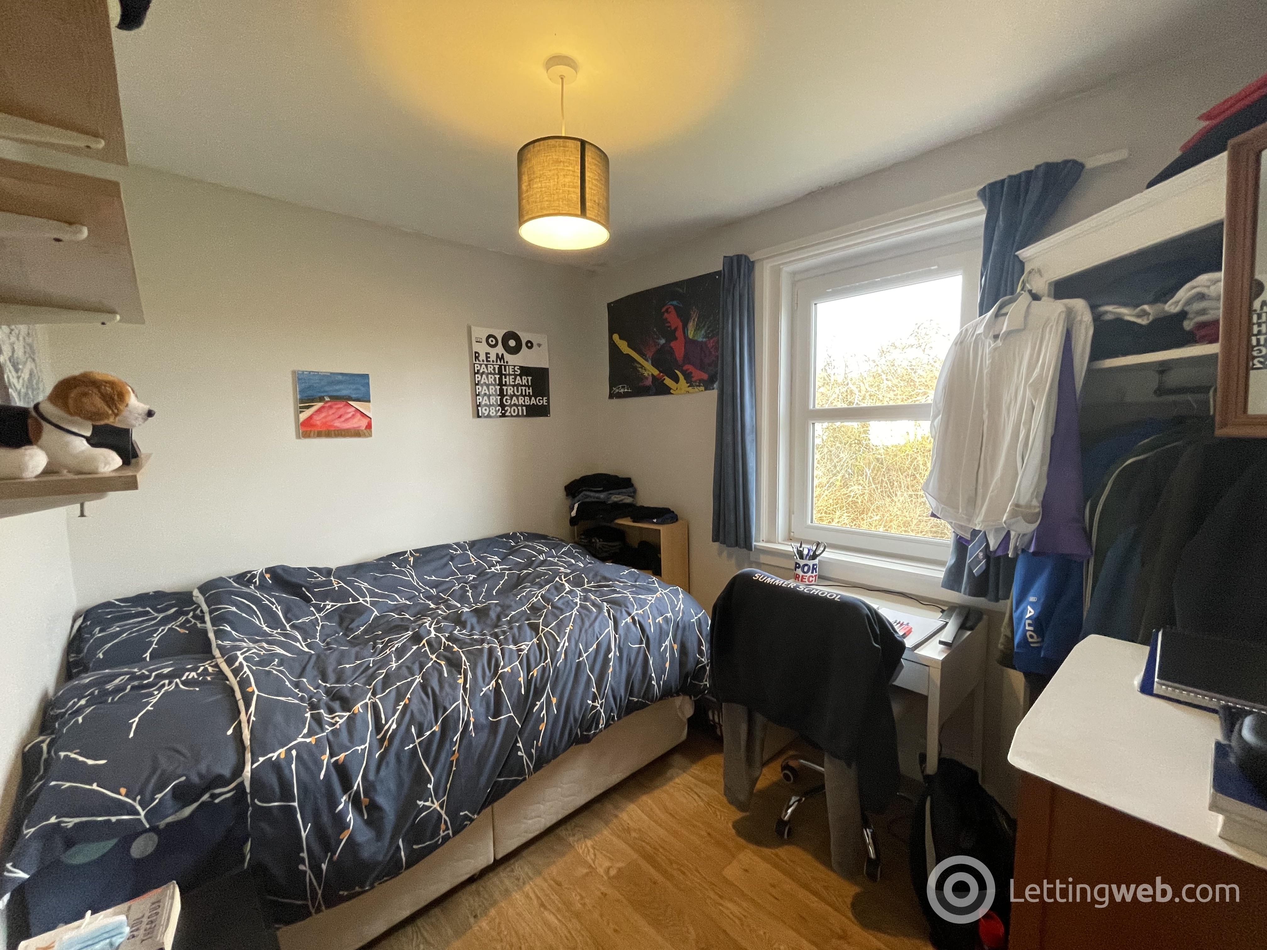 Property to rent in 4 Canongate