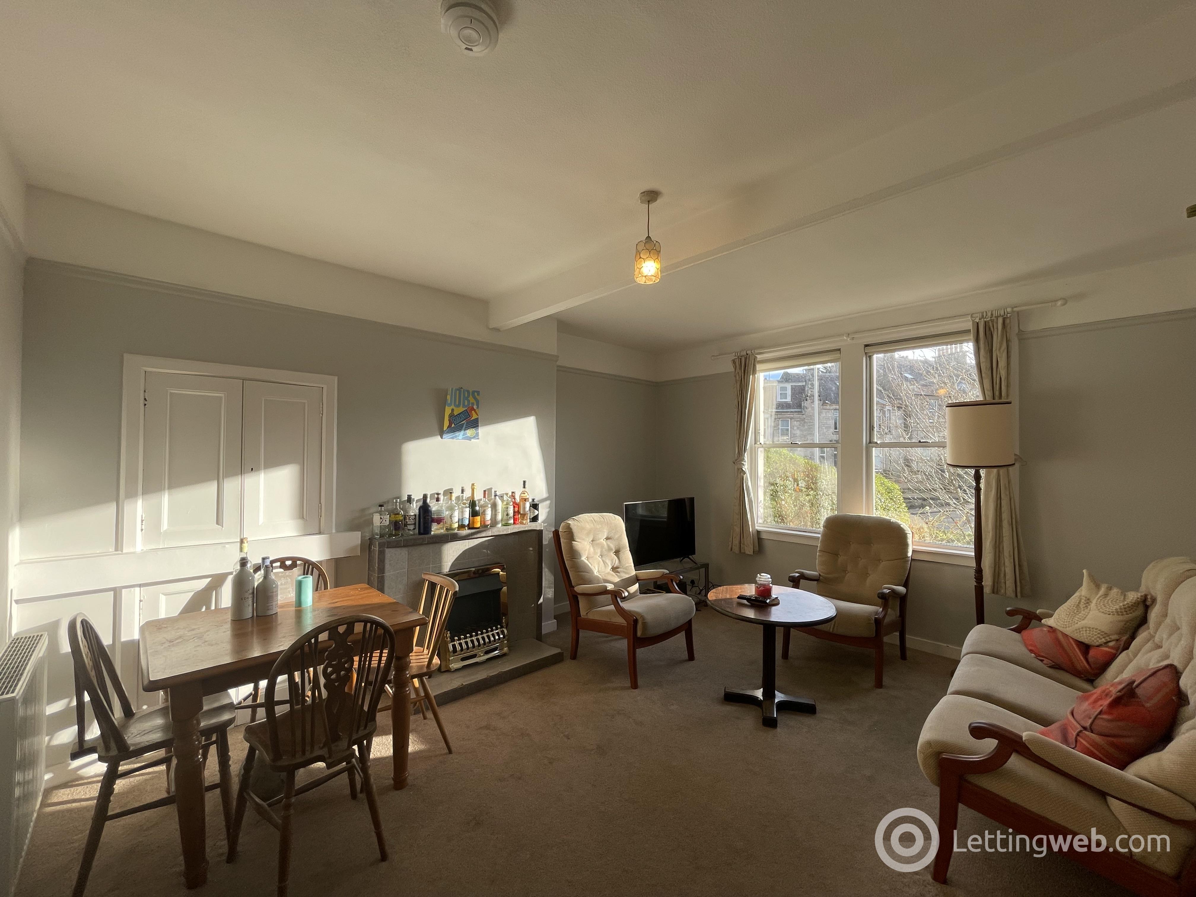 Property to rent in 4 Canongate
