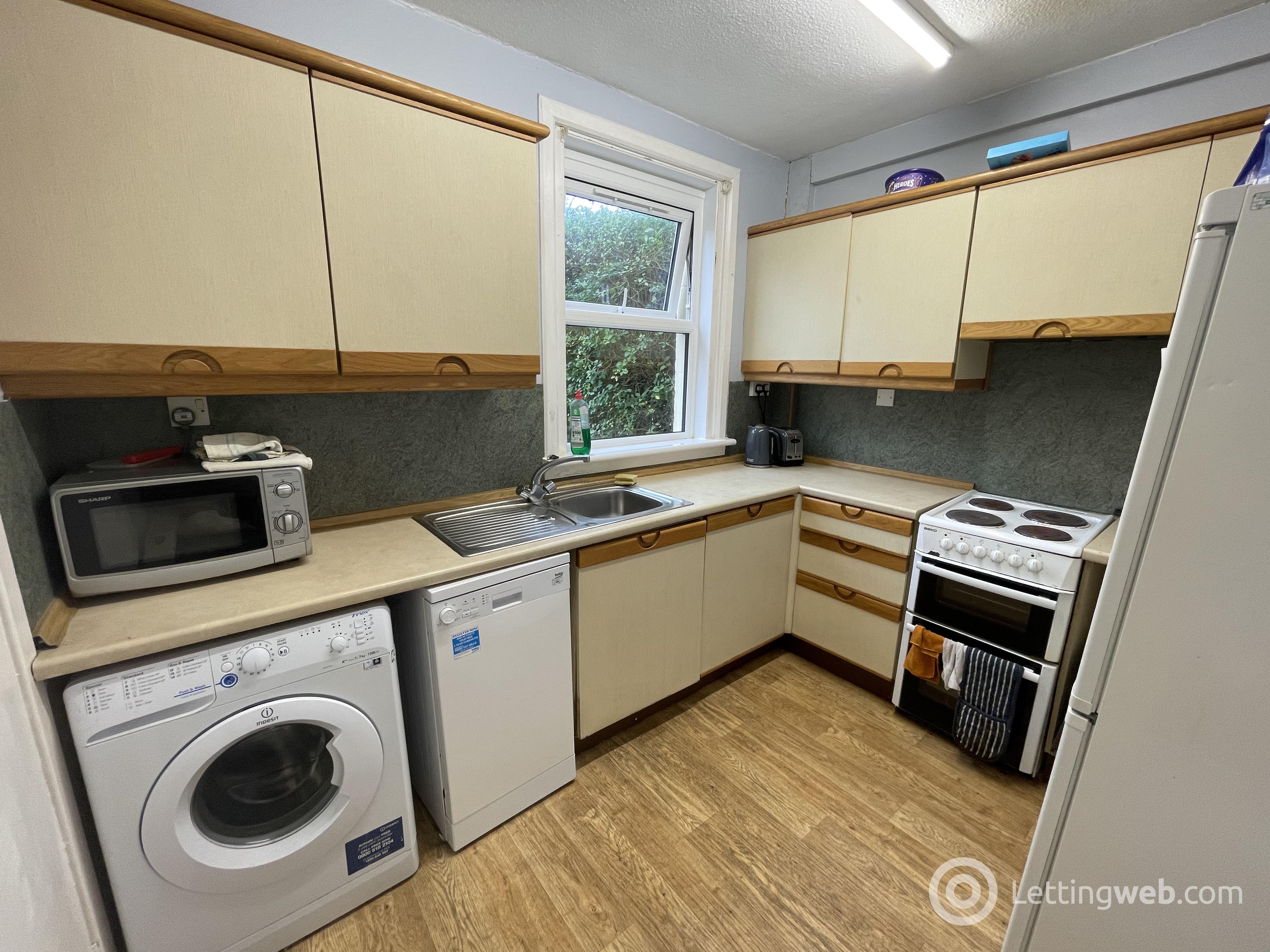 Property to rent in 4 Canongate