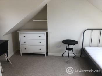 Property to rent in 32 Churchill Crescent