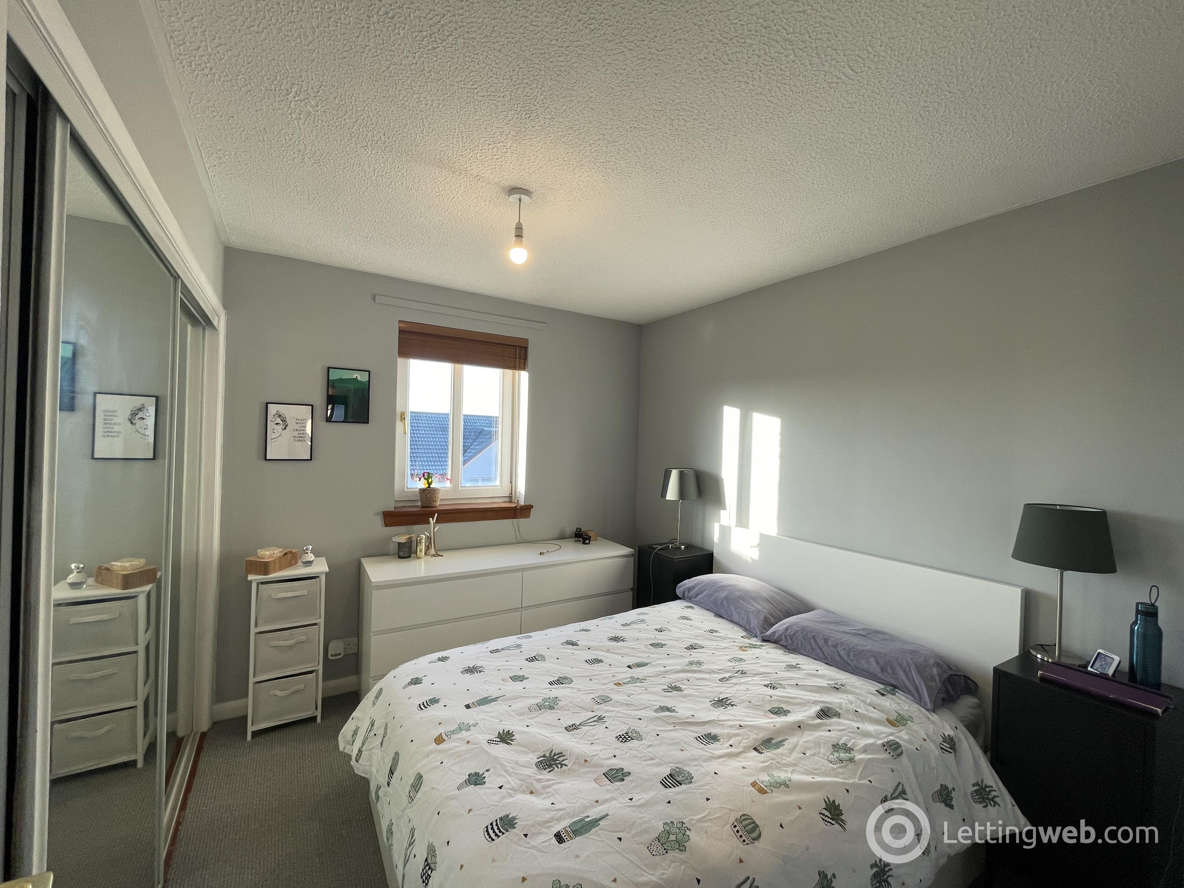 Property to rent in 263/8 Gogarloch Syke