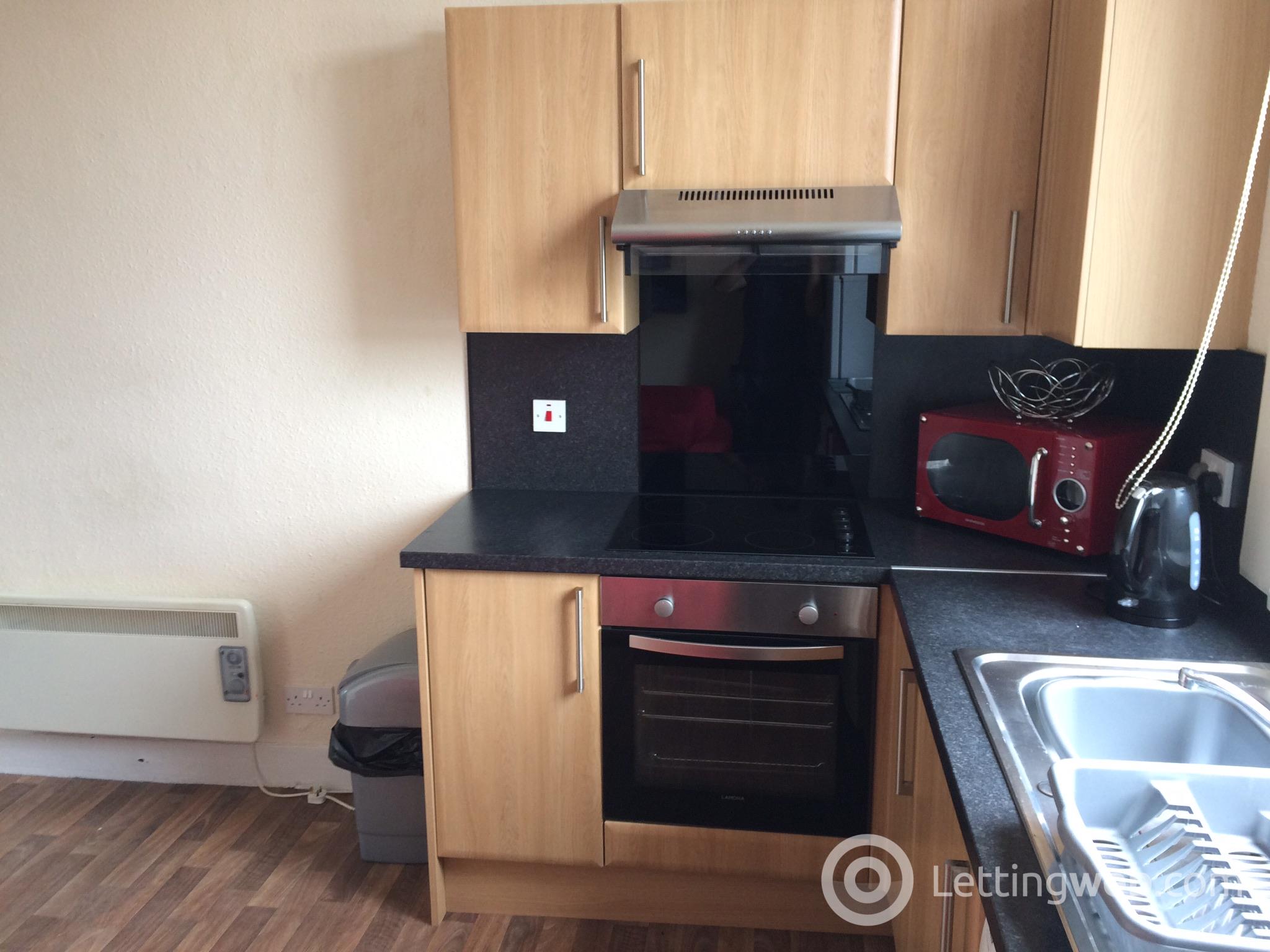 Property to rent in 11 Summerfield Place