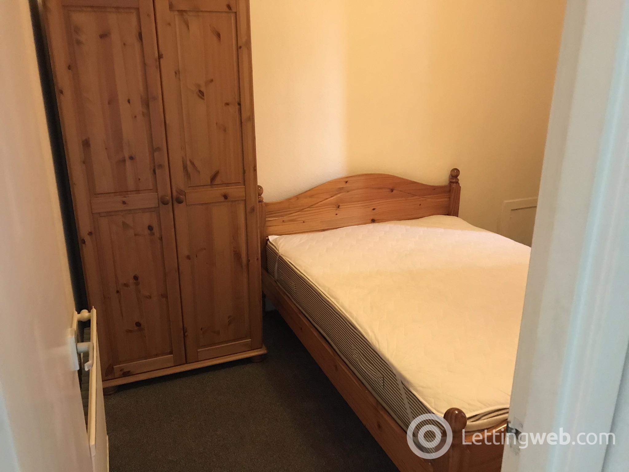 Property to rent in 1 bed in Urquhart Road near University