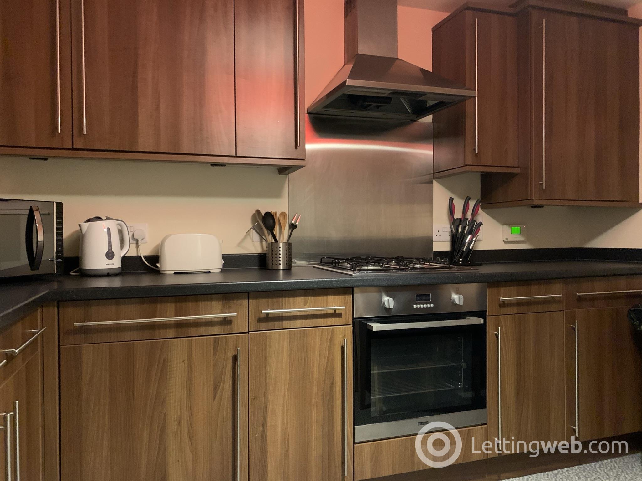 Property to rent in 24e James St