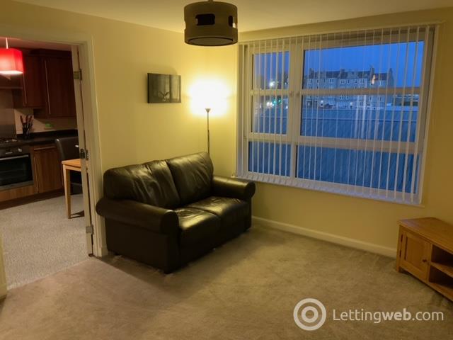 Property to rent in 24e James St