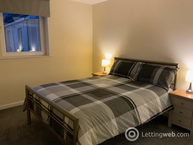 Property to rent in 24e James St