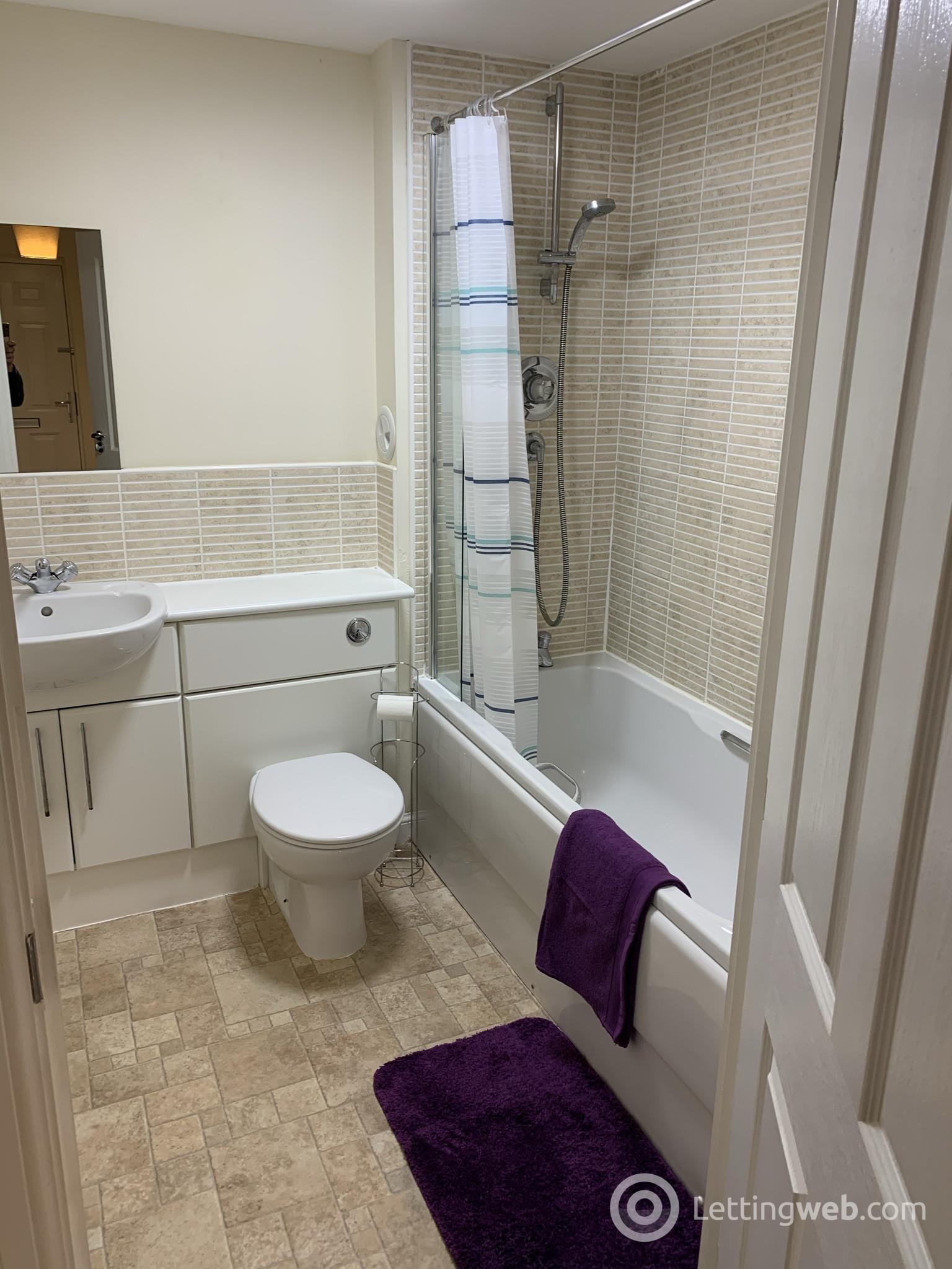Property to rent in 24e James St