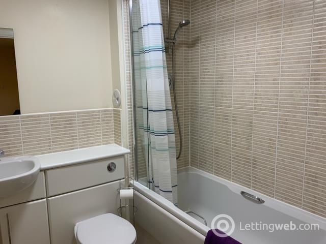 Property to rent in 24e James St