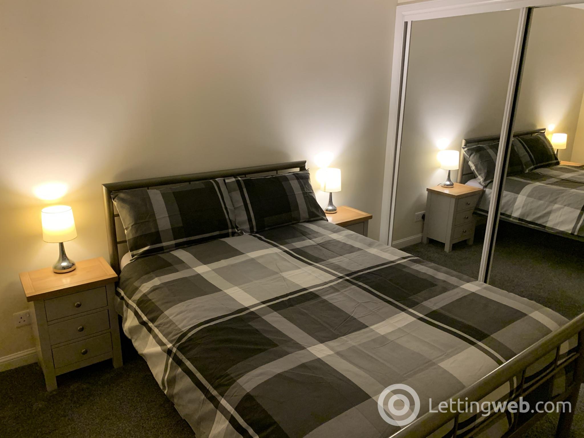 Property to rent in 24e James St