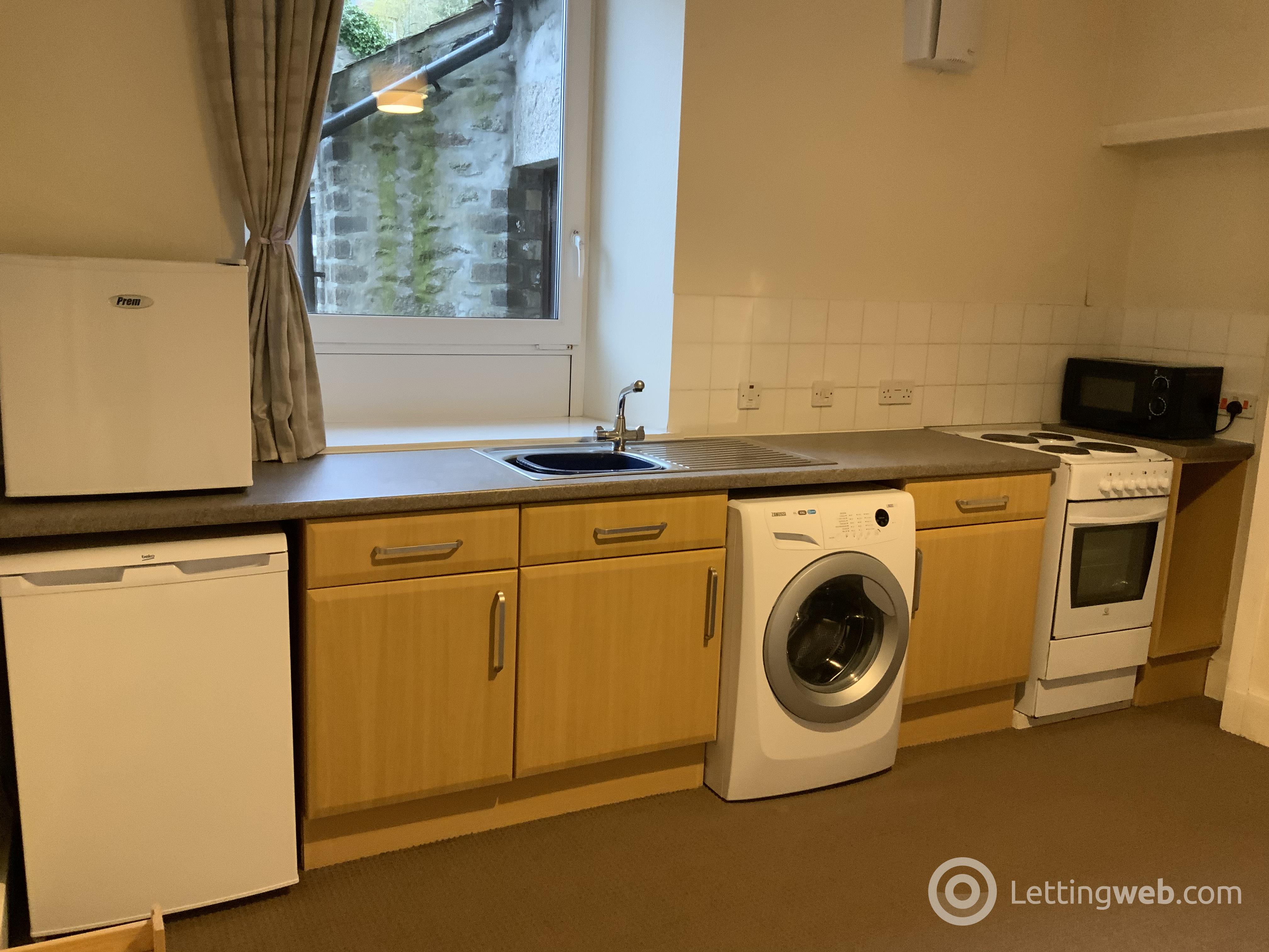 Property to rent in 51b Ashvale Pl, City Centre