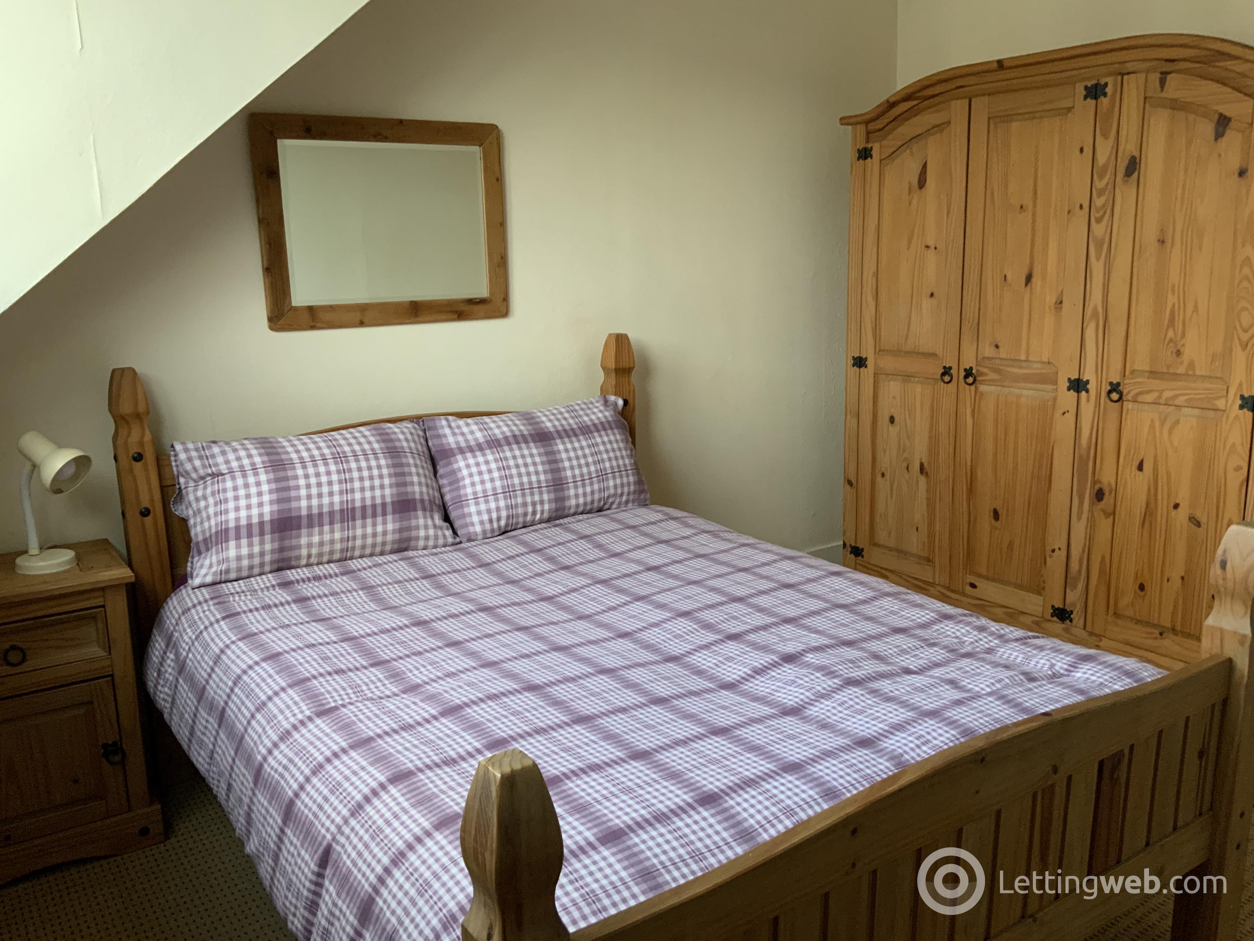 Property to rent in 13 Granton Place