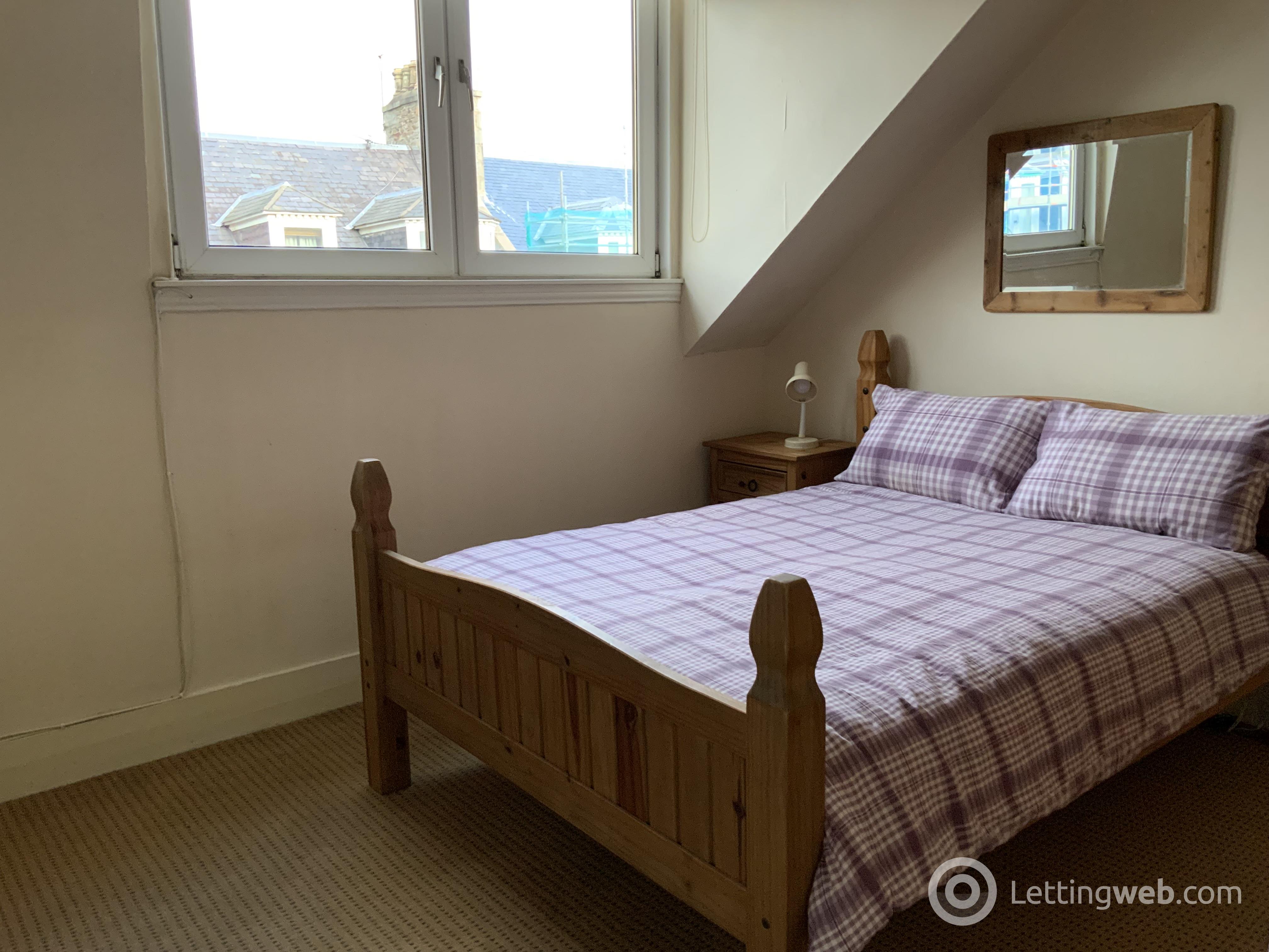 Property to rent in 13 Granton Place