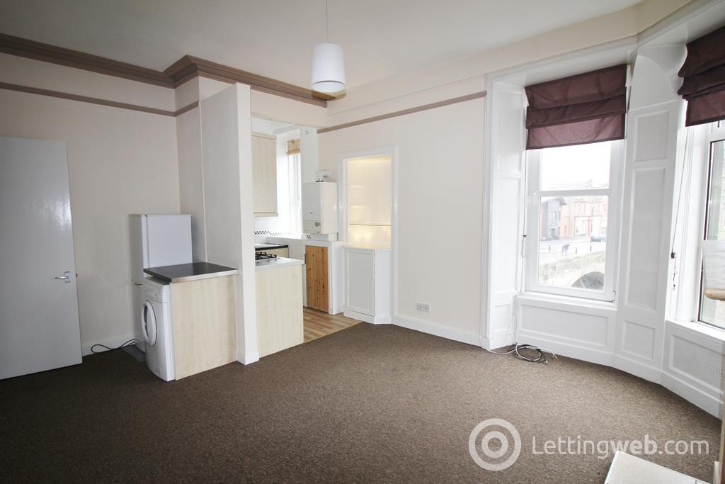Property to rent in 35/2 Commercial Road, Hawick