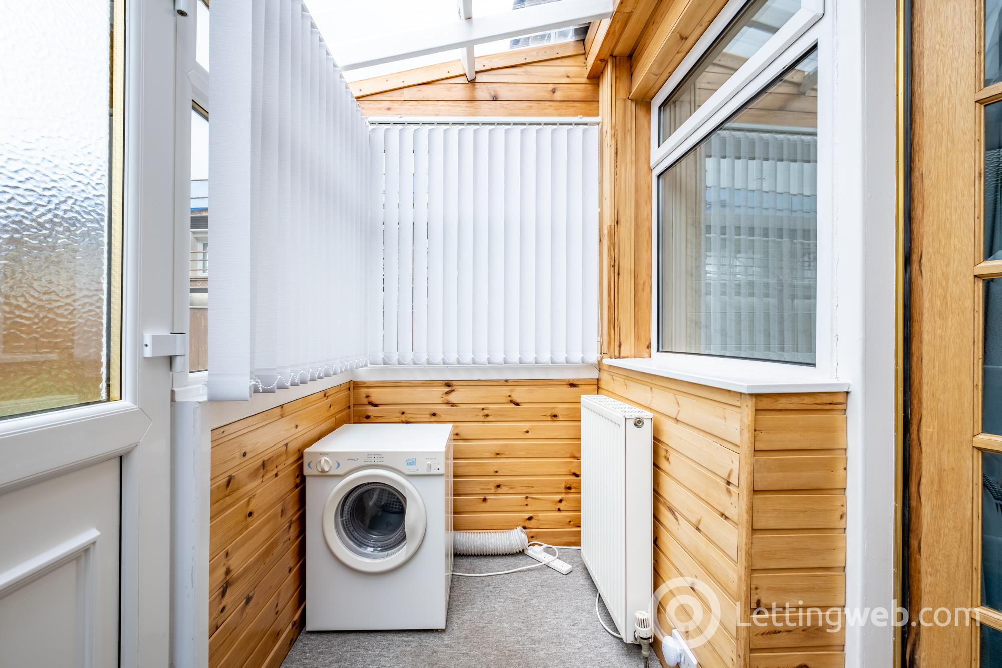 Property to rent in Buchan Street