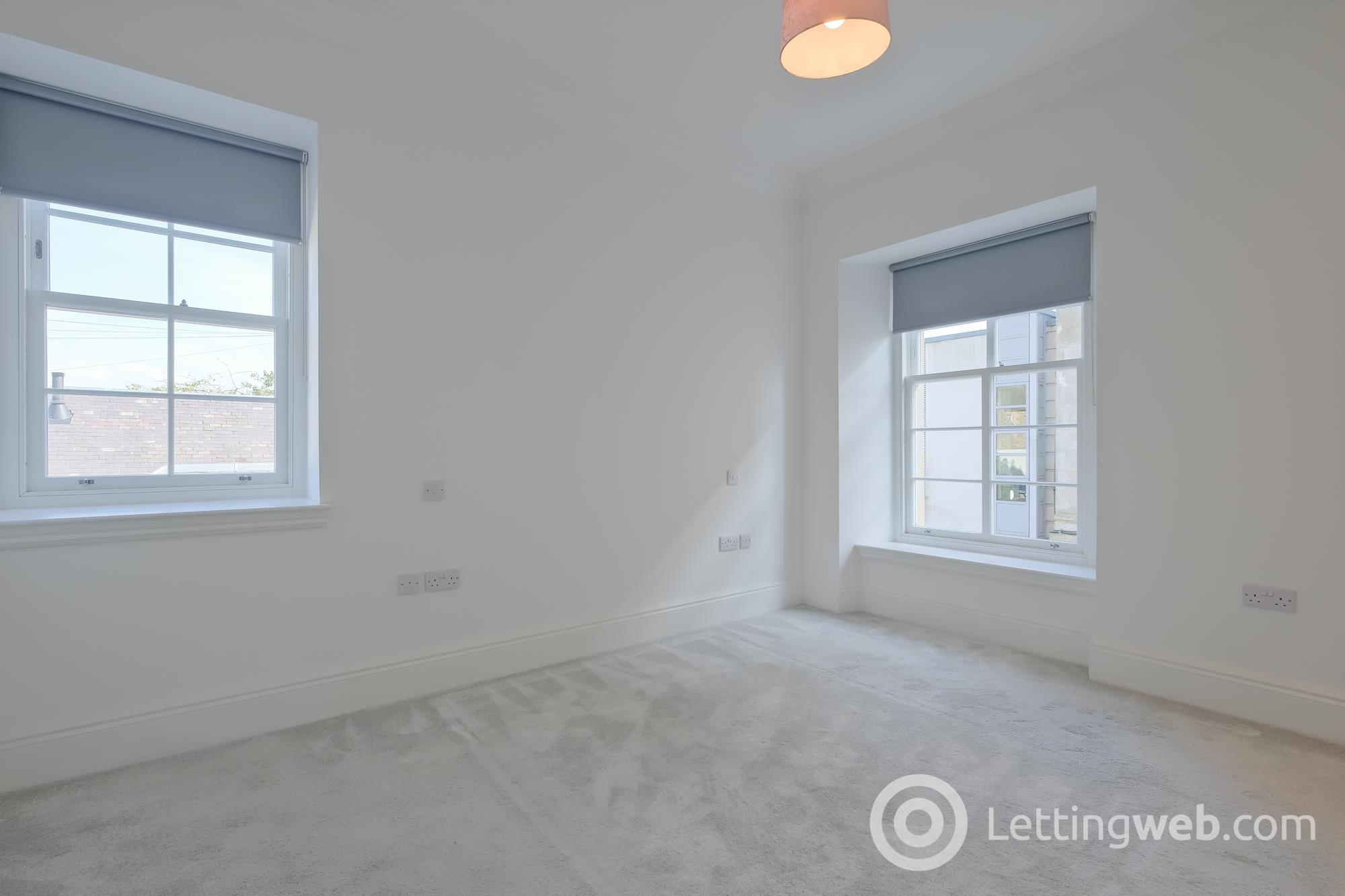 Property to rent in Hope Street Lanark
