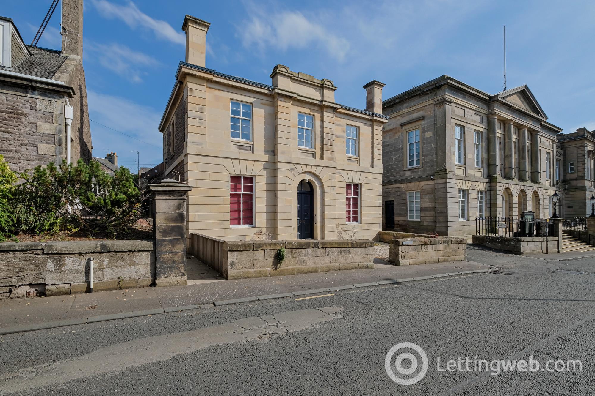 Property to rent in Hope Street Lanark
