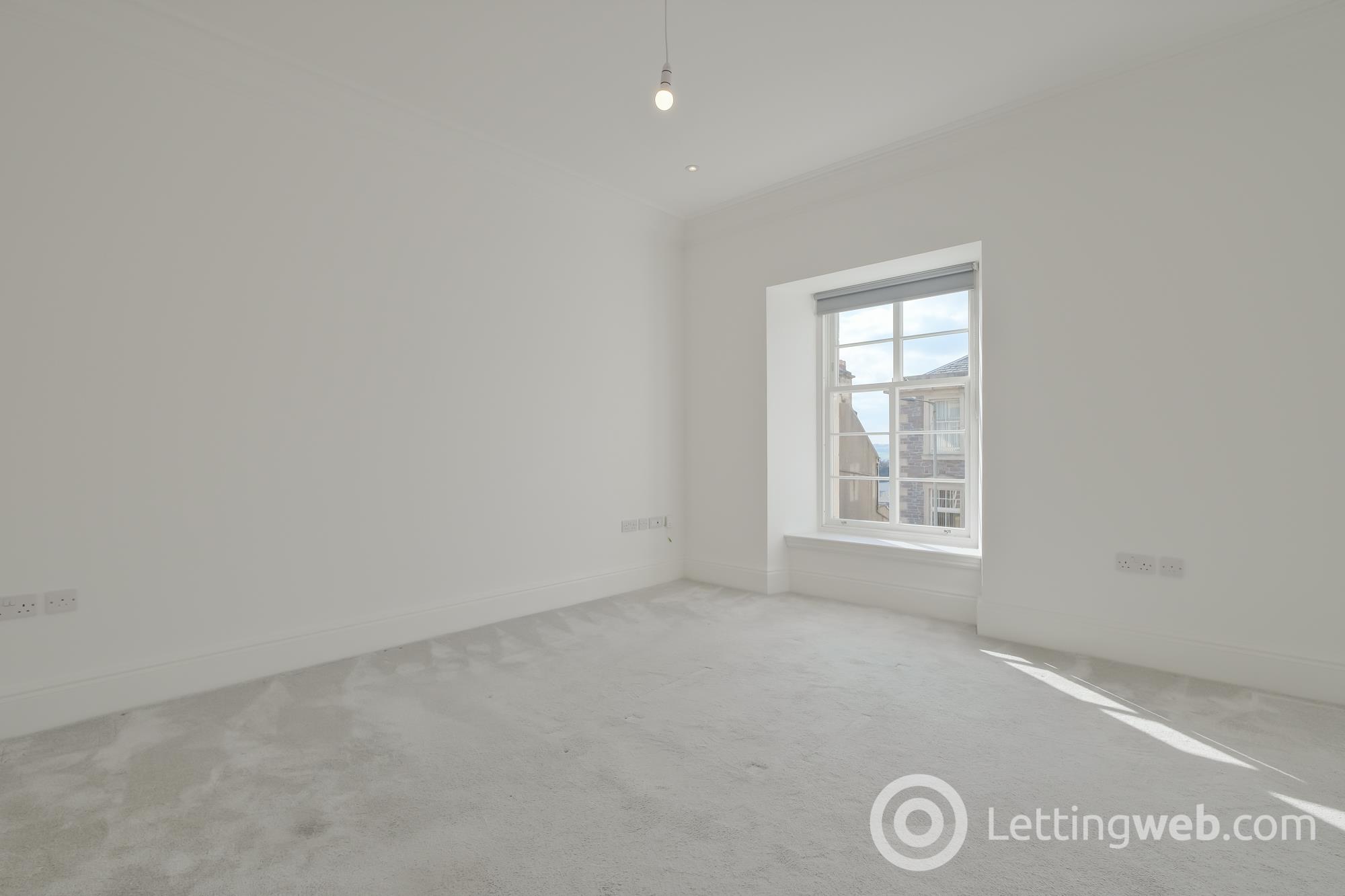 Property to rent in Hope Street Lanark