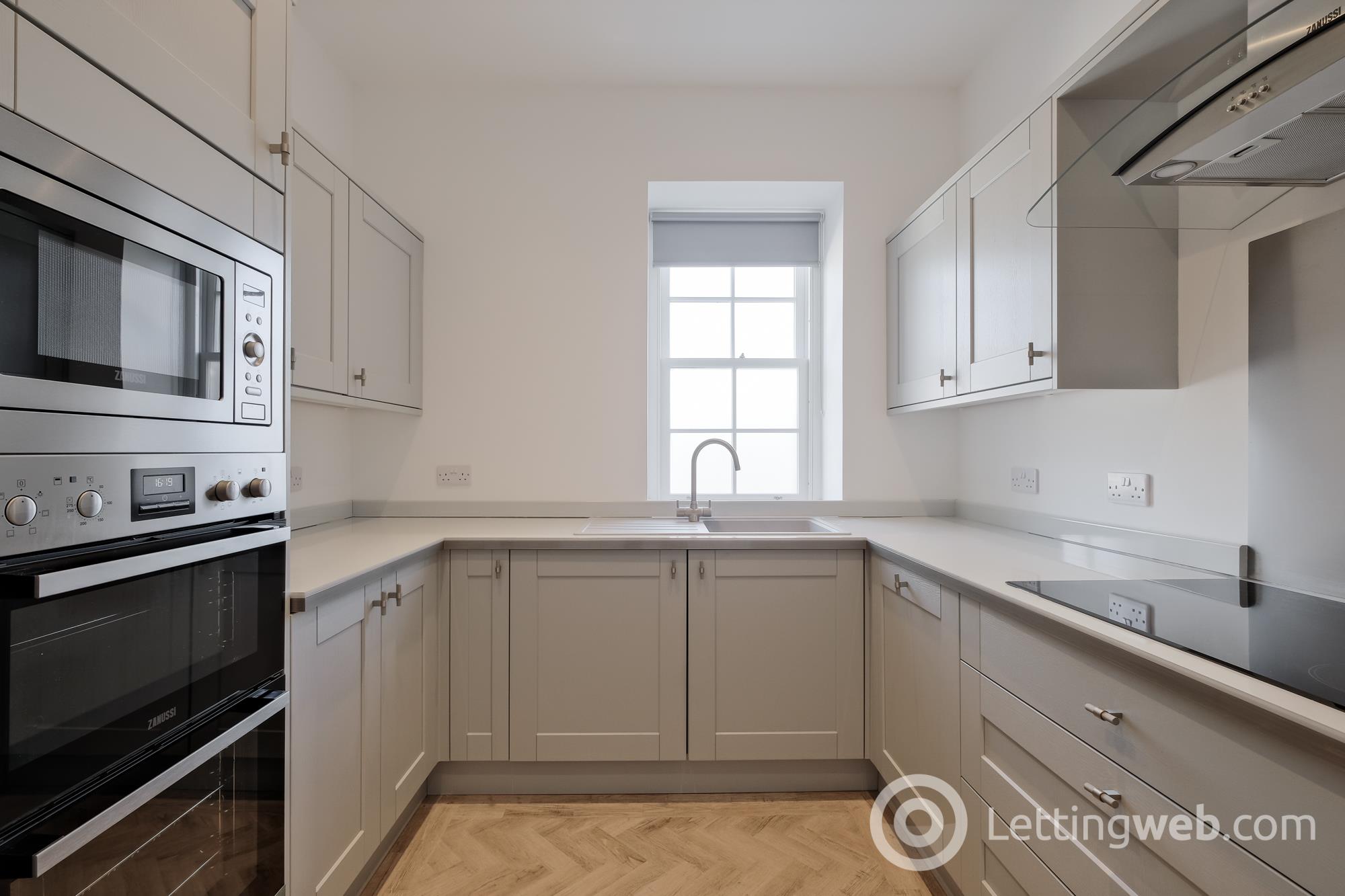 Property to rent in Hope Street Lanark