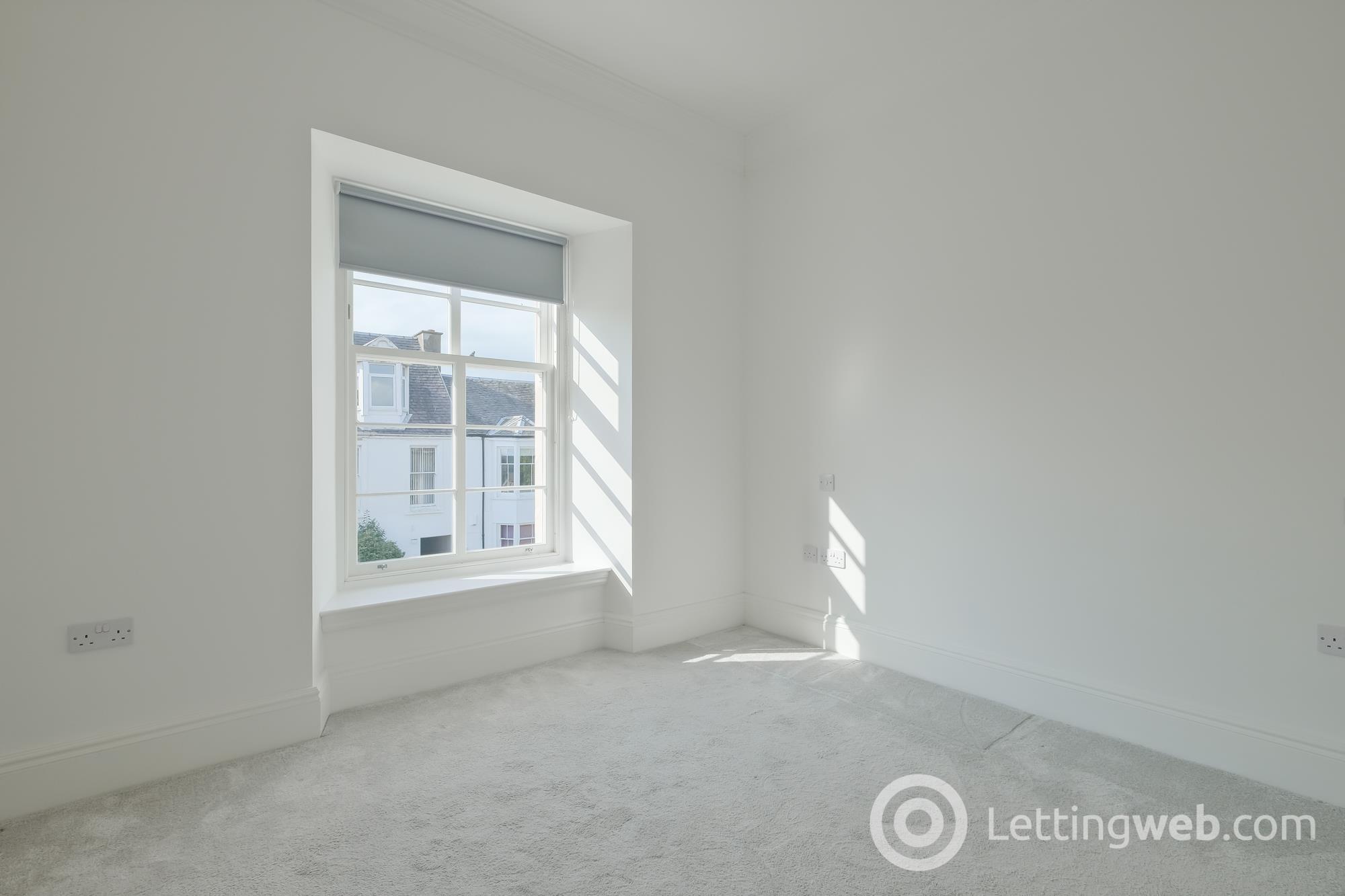 Property to rent in Hope Street Lanark