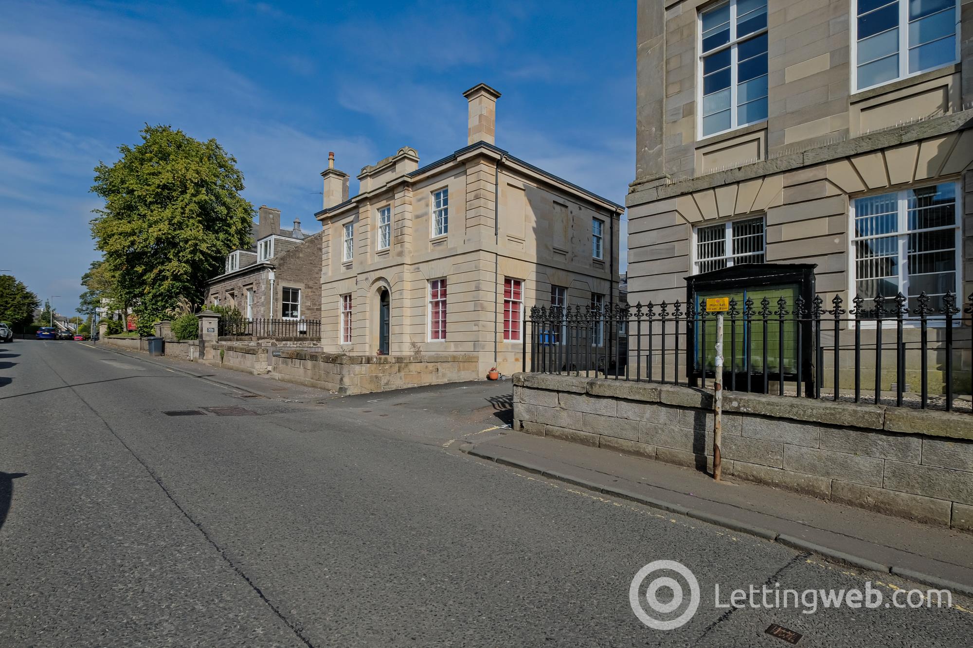Property to rent in Hope Street Lanark