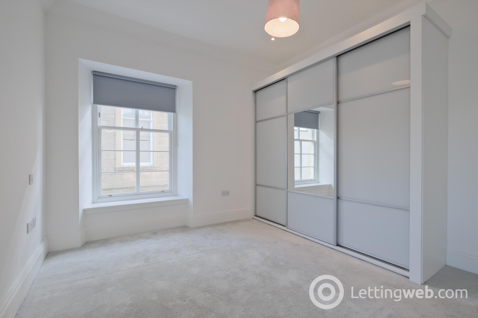 Property to rent in Hope Street Lanark
